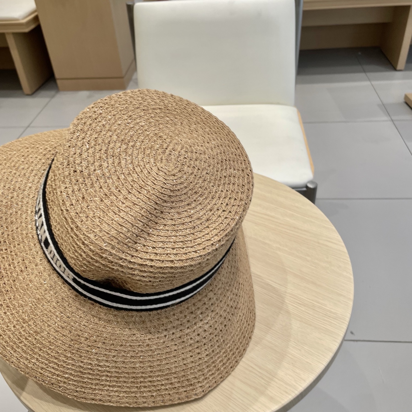  迪奥Dior D家字母草编遮阳帽大檐帽太阳帽防晒渔夫帽礼帽女士优雅时尚沙滩