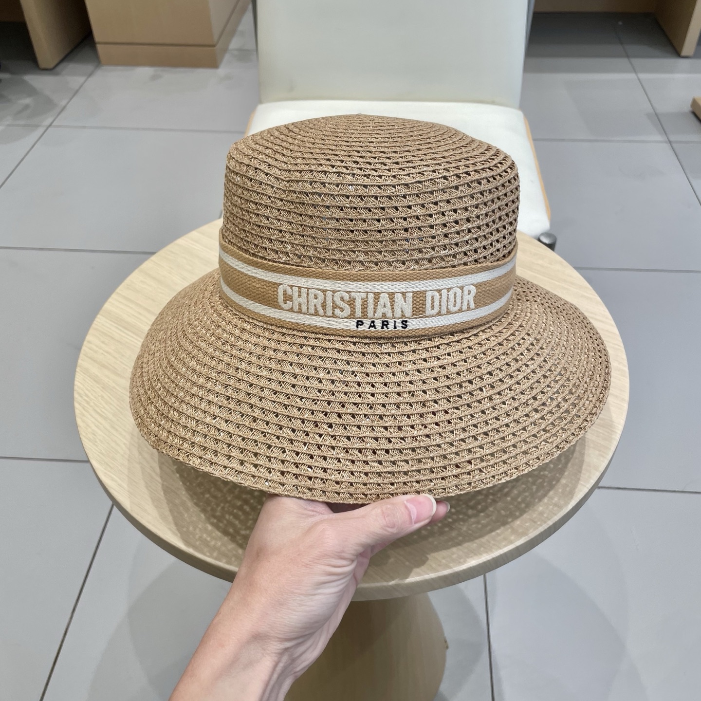  迪奥Dior D家字母草编遮阳帽大檐帽太阳帽防晒渔夫帽礼帽女士优雅时尚沙滩