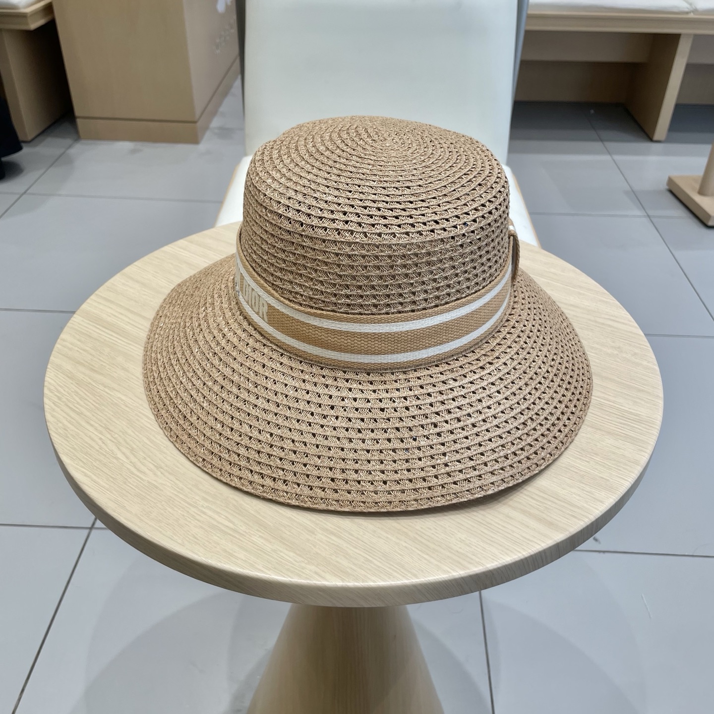  迪奥Dior D家字母草编遮阳帽大檐帽太阳帽防晒渔夫帽礼帽女士优雅时尚沙滩