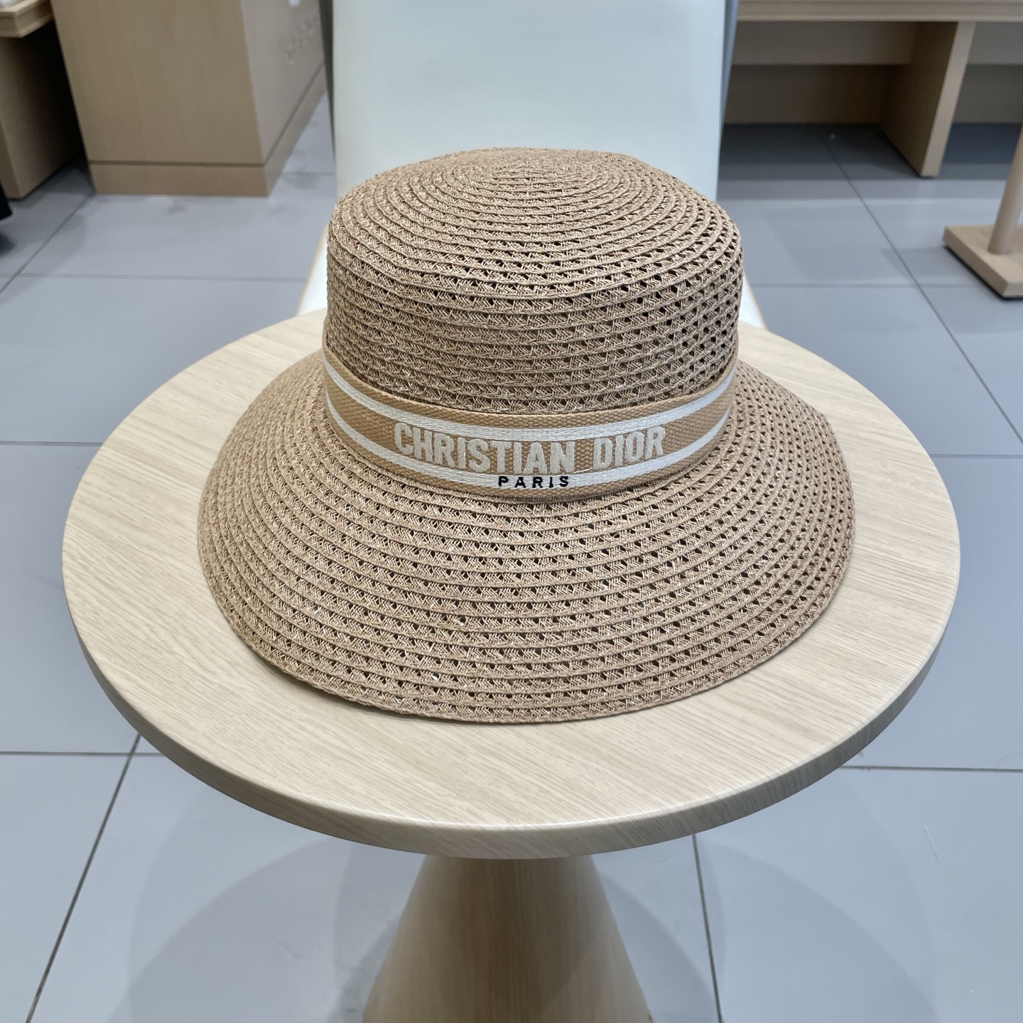 NO:357155,Dior D home alphabet woven sun hat large brim hat sun hat sun protection fisherman hat top hat ladies elegant fashion beach hat straw hat fisherman hat baseball hat, hat, dior, dior, espadrilles, espadrilles, hats迪奥Dior D家字母草编遮阳帽大檐帽太阳帽防晒渔夫帽礼帽女士优雅时尚沙滩帽子草帽渔夫帽棒球帽,帽子,dior,dior,dior,espadrilles,espadrilles,hats,hat