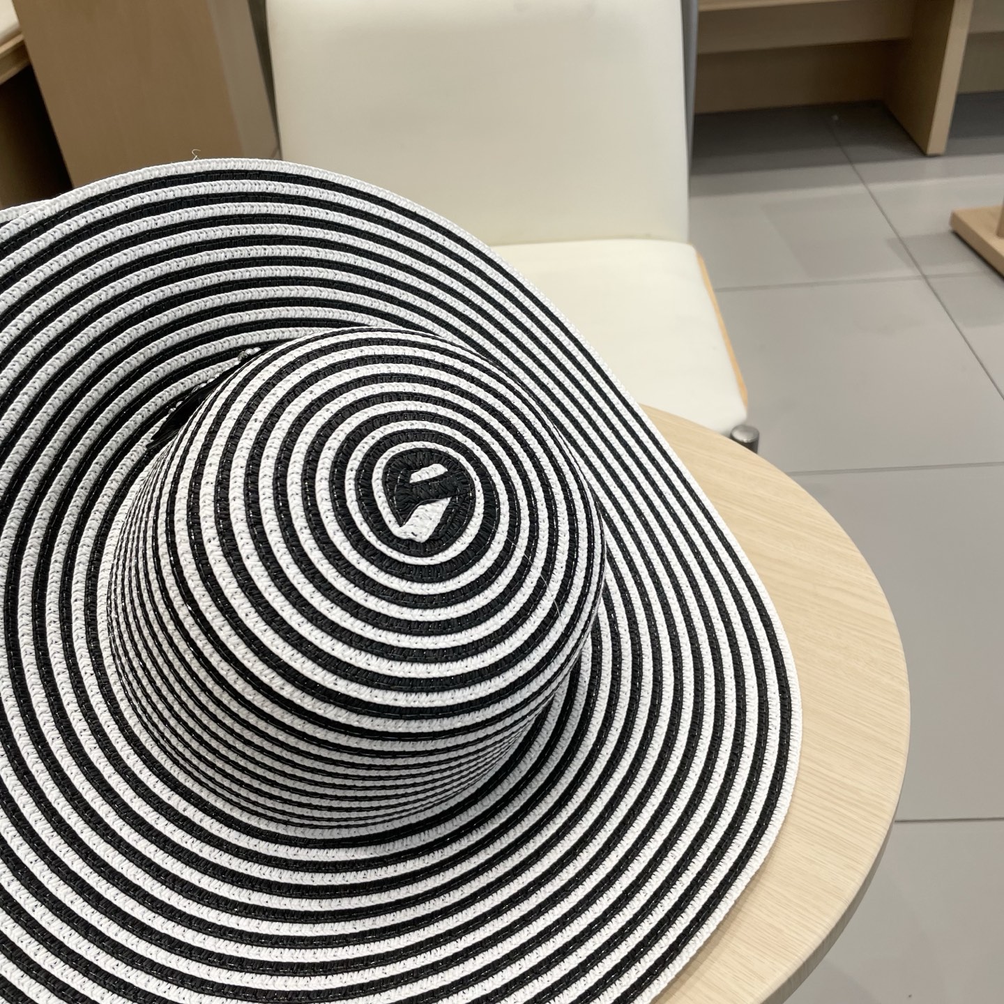 香奈儿Chanel爆款双色条纹简约休闲大帽檐草帽女户外旅游沙滩遮阳显脸小