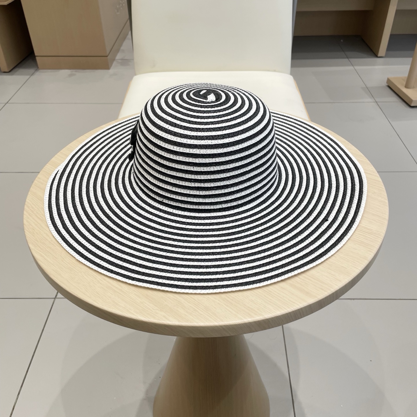 香奈儿Chanel爆款双色条纹简约休闲大帽檐草帽女户外旅游沙滩遮阳显脸小