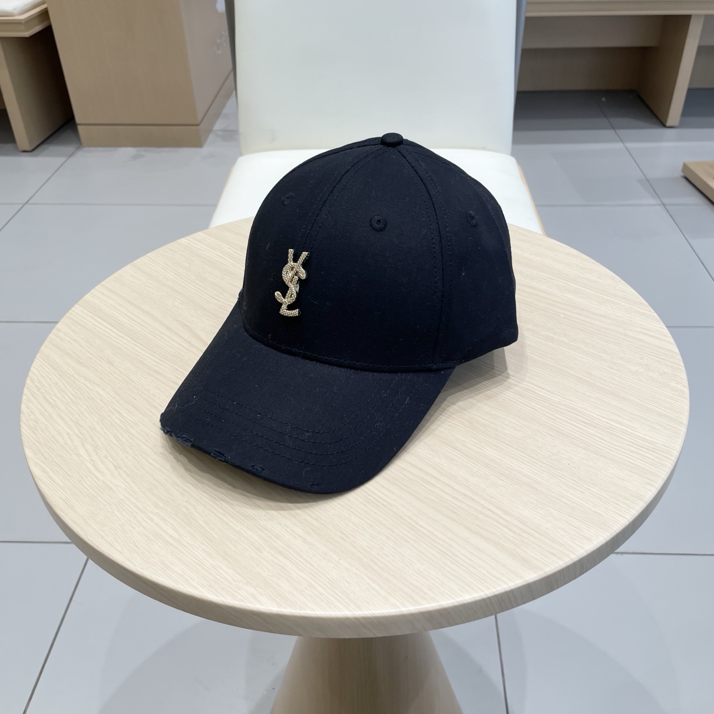 【YSL圣罗兰】早春新款简约棒球帽，新款出货，大牌款超好搭配，赶紧入手！