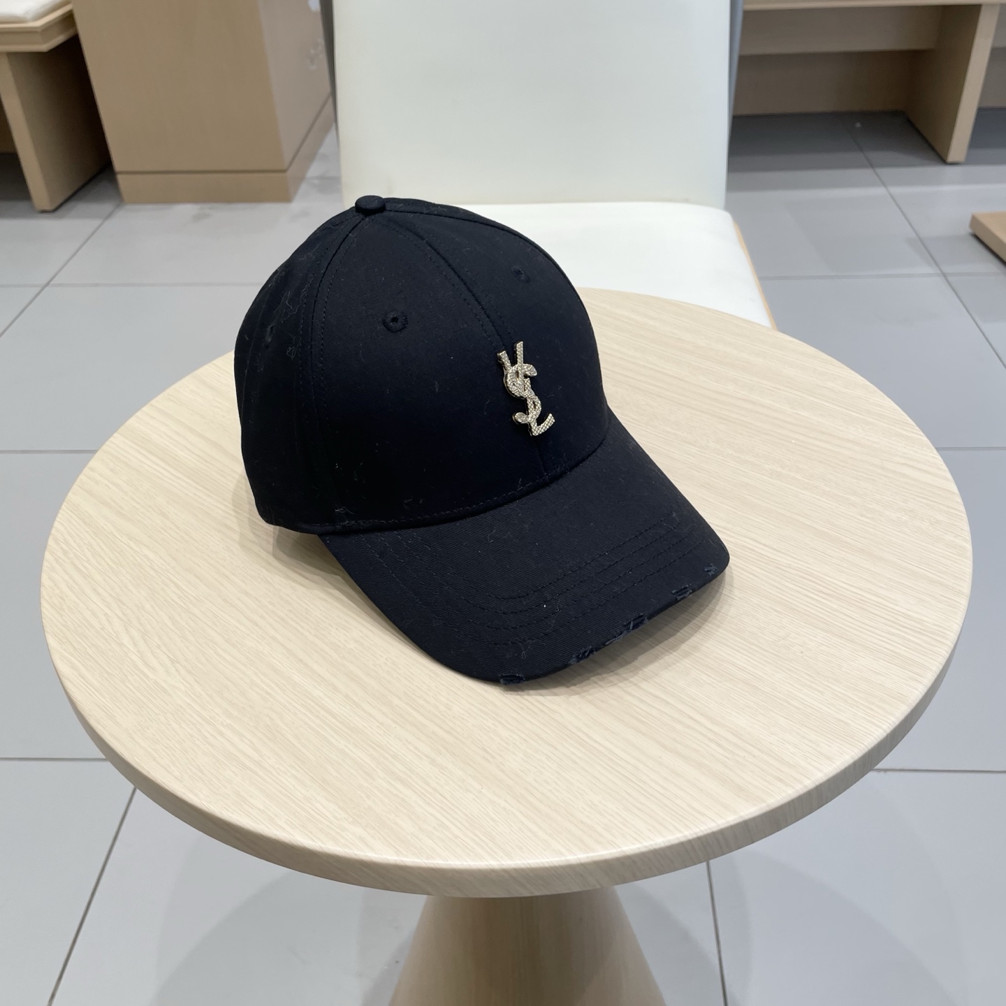 【YSL圣罗兰】早春新款简约棒球帽，新款出货，大牌款超好搭配，赶紧入手！