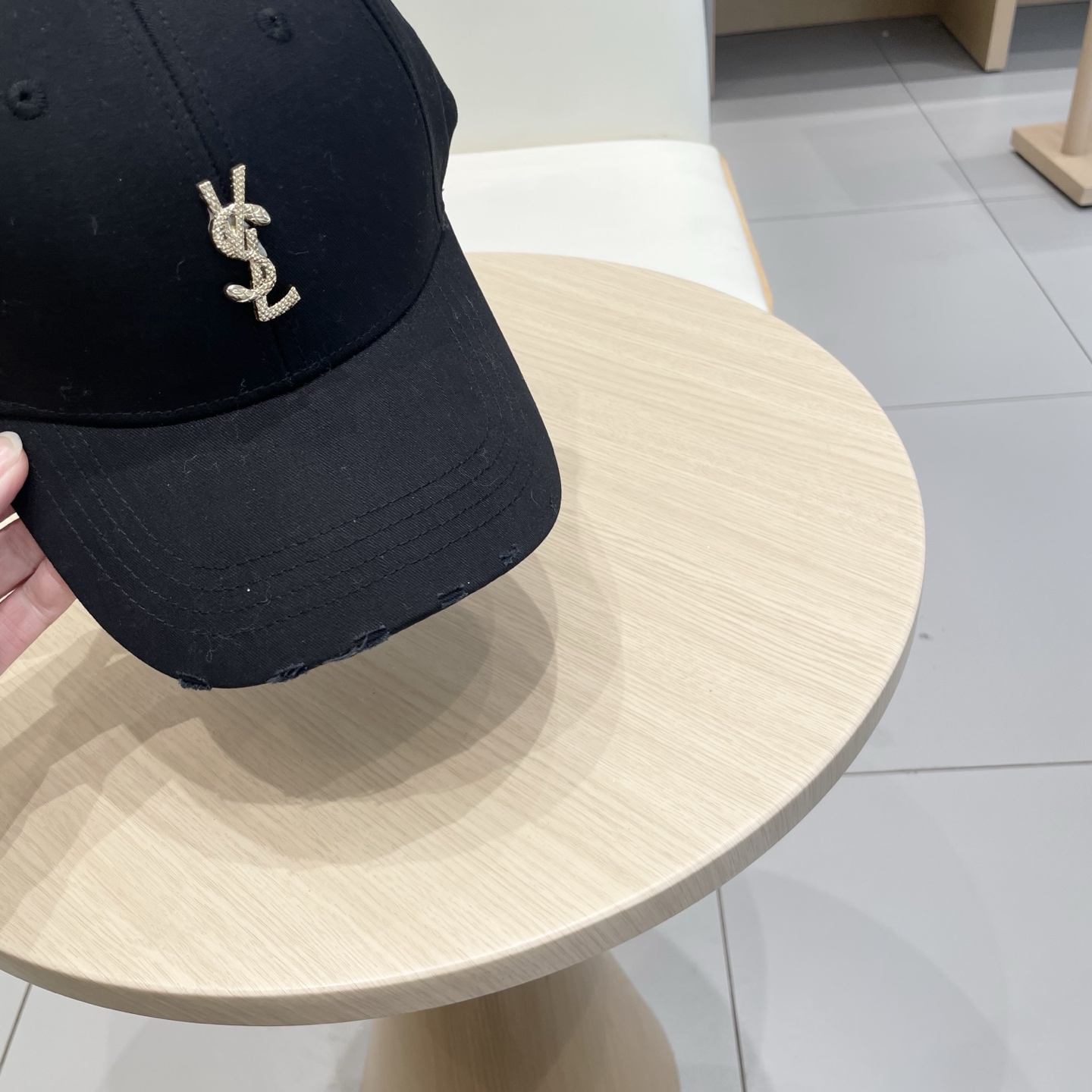 【YSL圣罗兰】早春新款简约棒球帽，新款出货，大牌款超好搭配，赶紧入手！