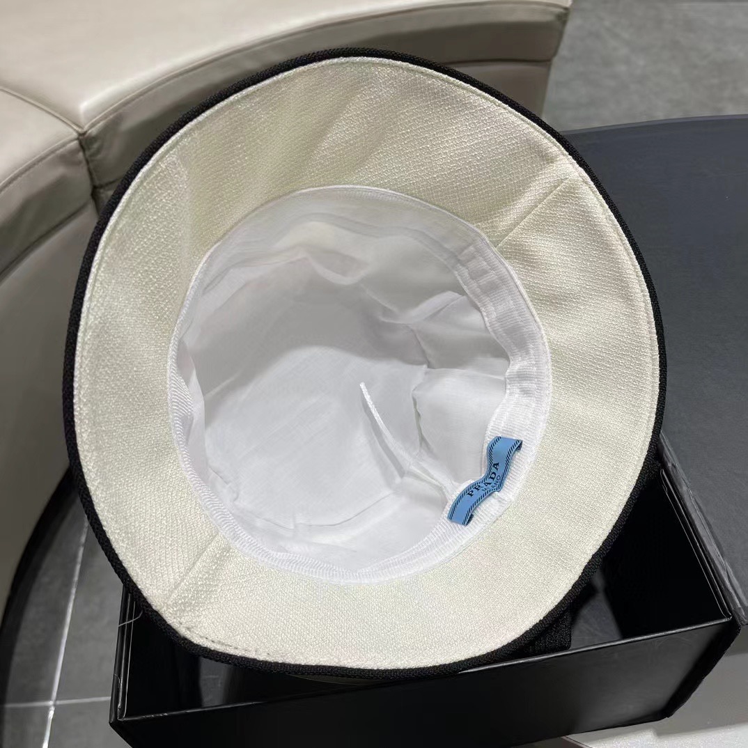 【PRADA普拉达】2024秋冬新款格纹三角标渔夫帽，出街超好搭配，赶紧入手！