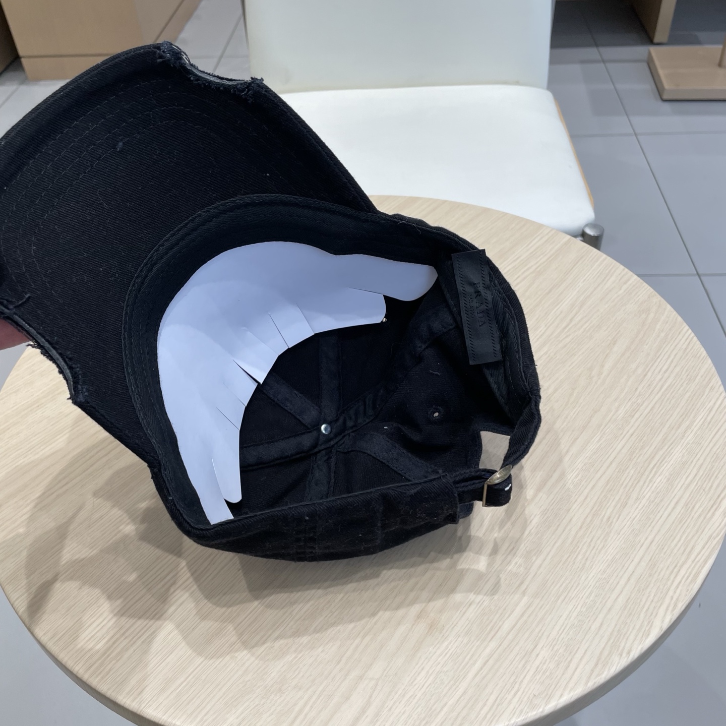 普拉达 PRADA 新品经典棒球帽 代购版本！时尚潮流，高端做工！非一般的品质，细节看实拍哦