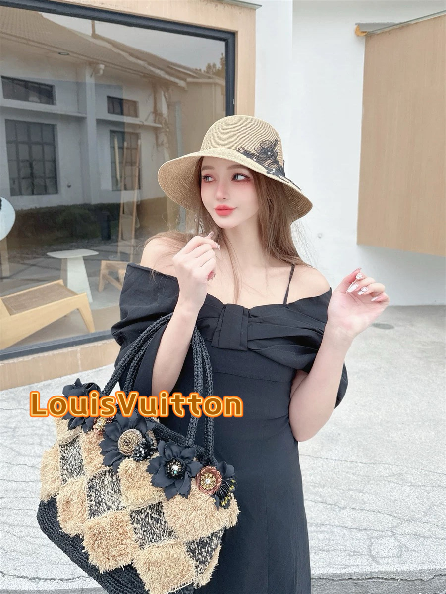 🧢路易威登棒球帽 LouisVuitton😍草帽优雅蕾丝花朵夏季出游草帽女海边度假法式大帽檐沙滩帽遮阳