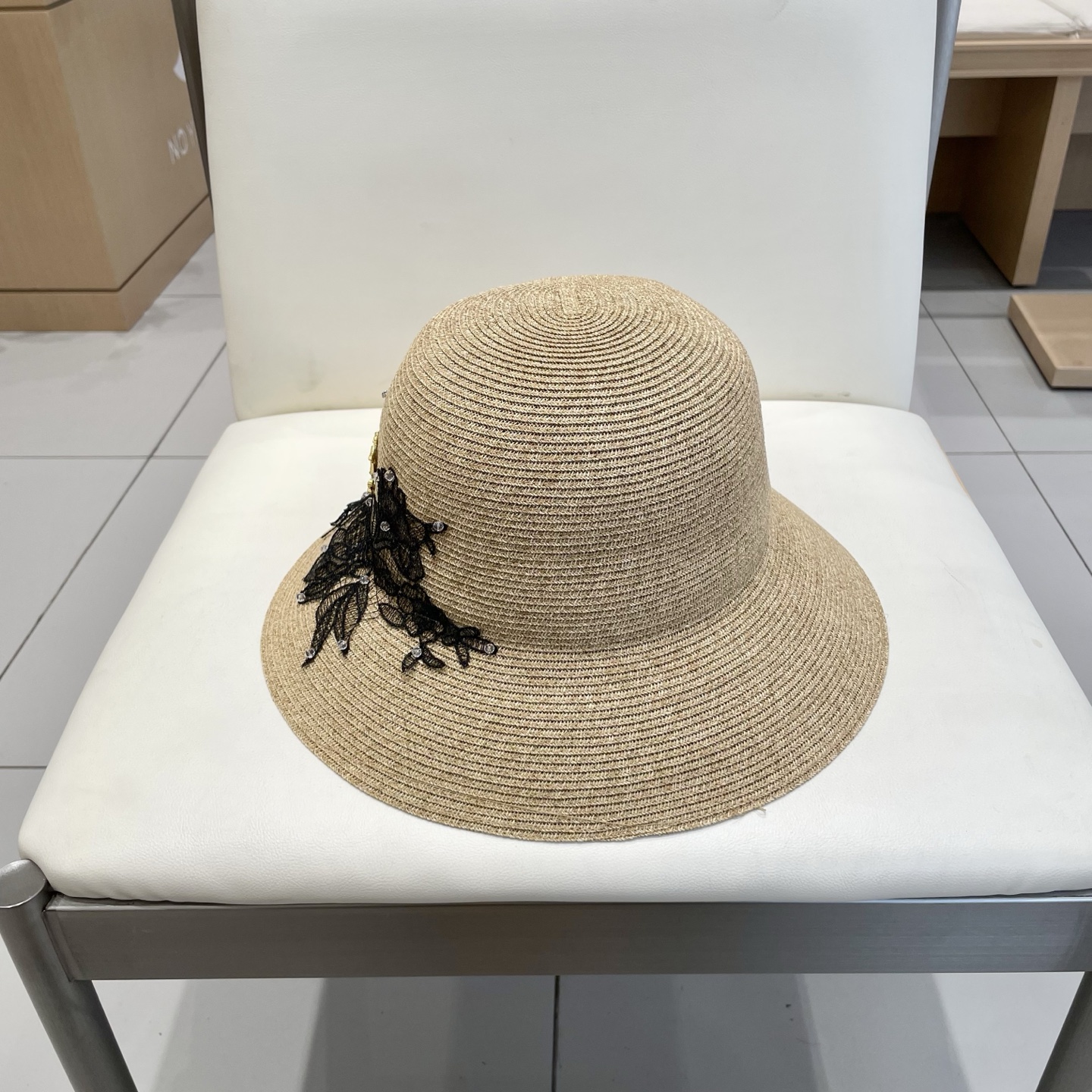 🧢路易威登棒球帽 LouisVuitton😍草帽优雅蕾丝花朵夏季出游草帽女海边度假法式大帽檐沙滩帽遮阳