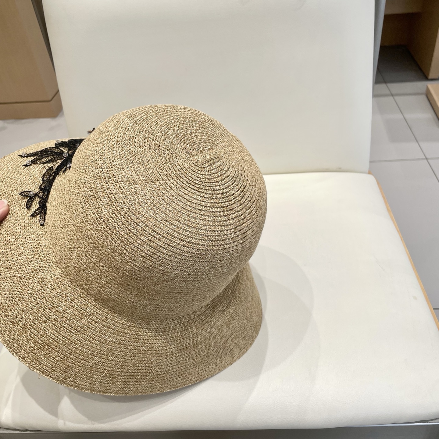 🧢路易威登棒球帽 LouisVuitton😍草帽优雅蕾丝花朵夏季出游草帽女海边度假法式大帽檐沙滩帽遮阳