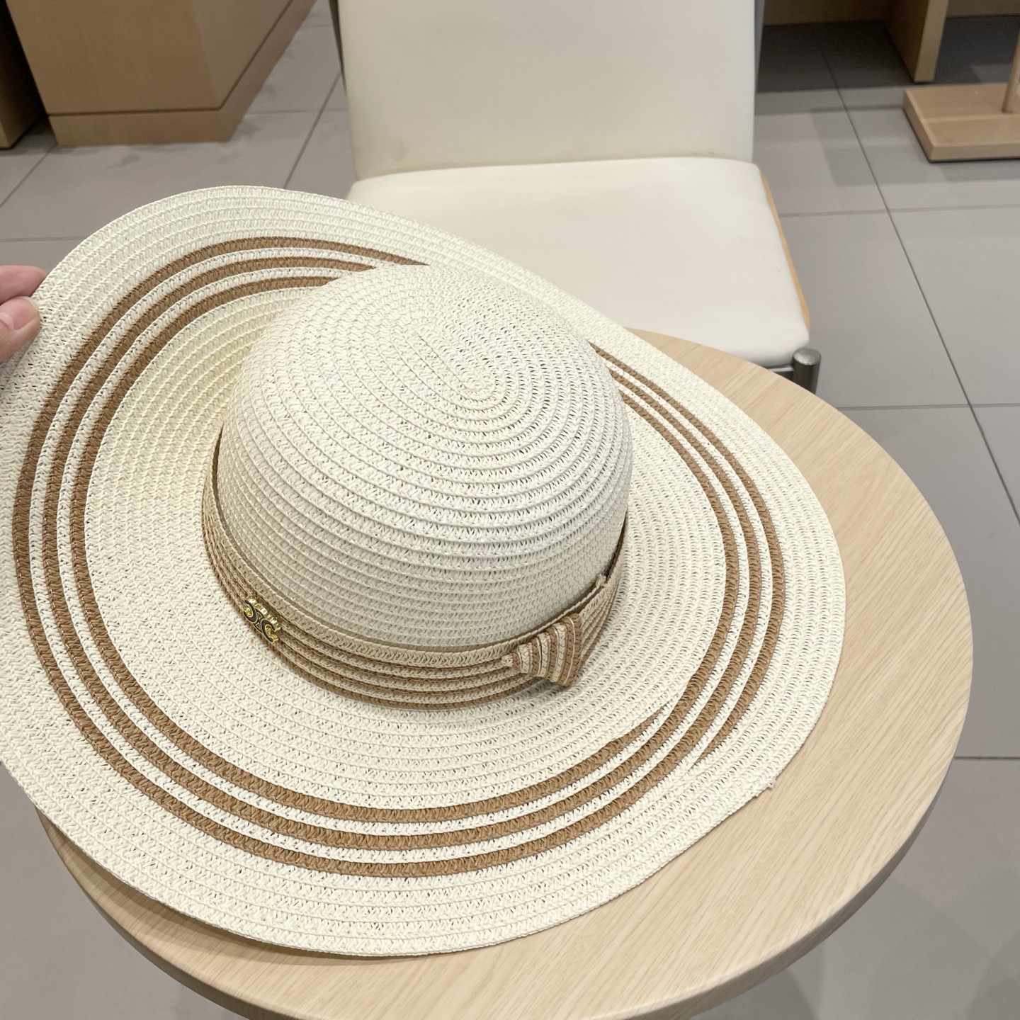 Celine hat Celine2026 New — photo 6