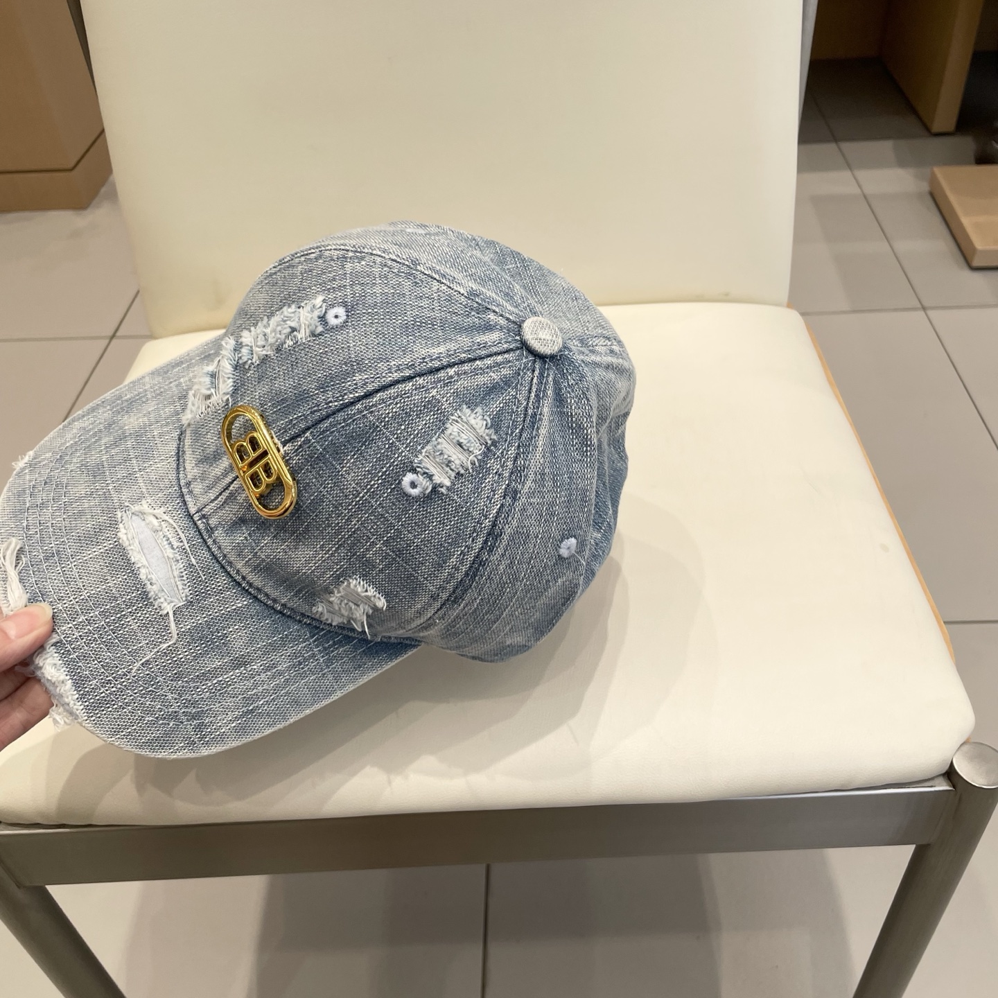  BALENCIAGA巴黎世家🆕春款新款个性棒球帽，高品质透气性巨佳，四季佩戴款
高颜值时尚单品！
男女