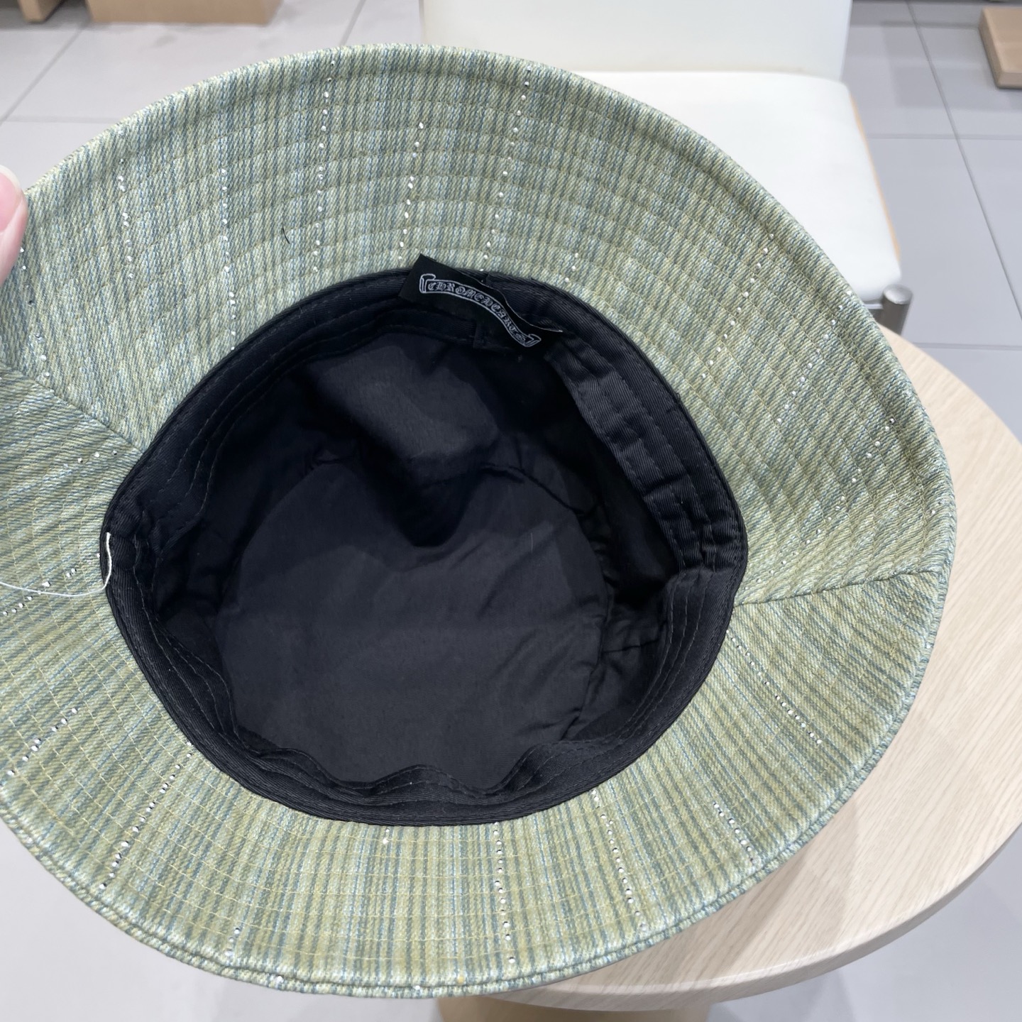 克罗心🆕春渔夫球帽，个性时尚款
经典十字架标志，休闲带点酷酷的感觉，中性款
男女同款！多种色系，超好搭！