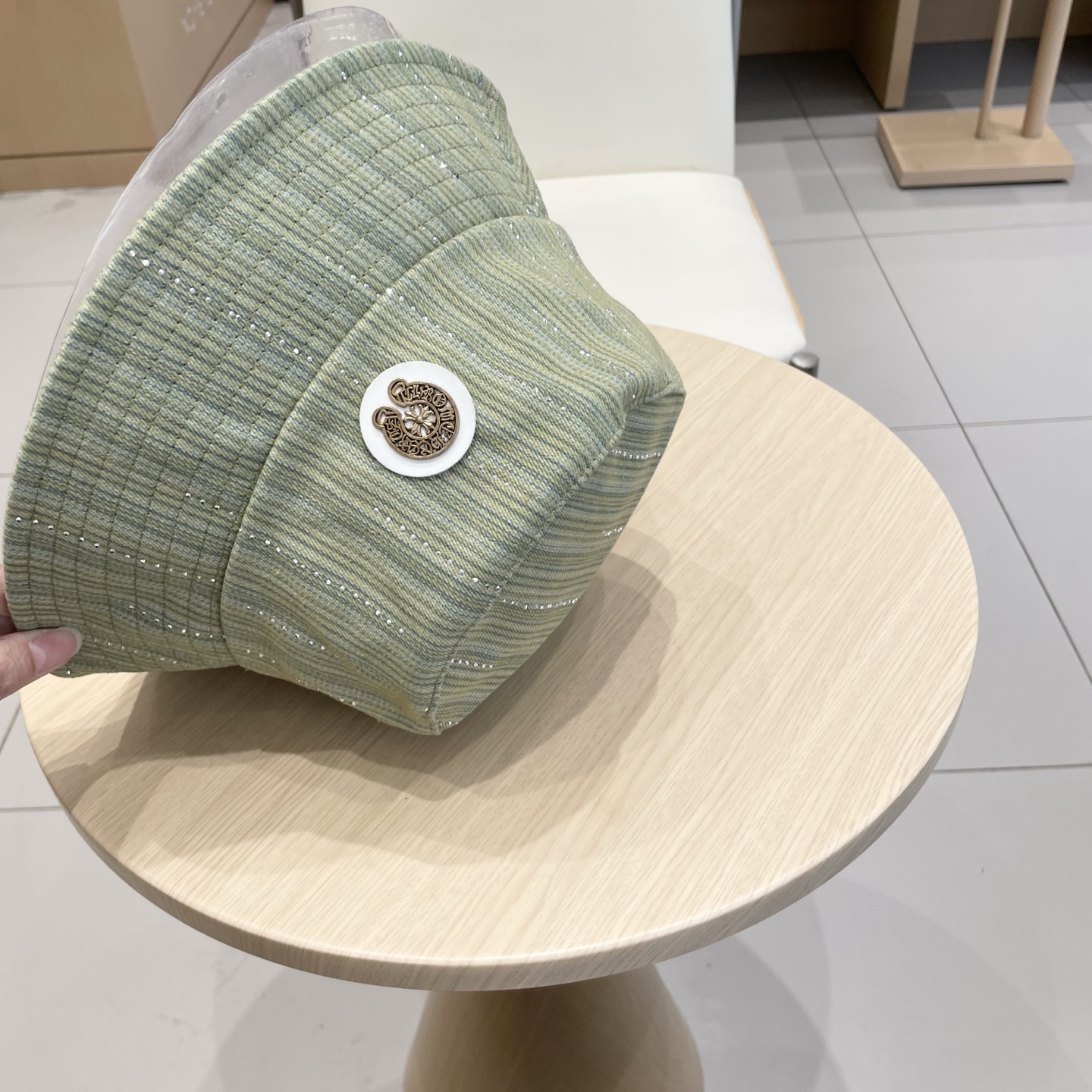 克罗心🆕春渔夫球帽，个性时尚款
经典十字架标志，休闲带点酷酷的感觉，中性款
男女同款！多种色系，超好搭！