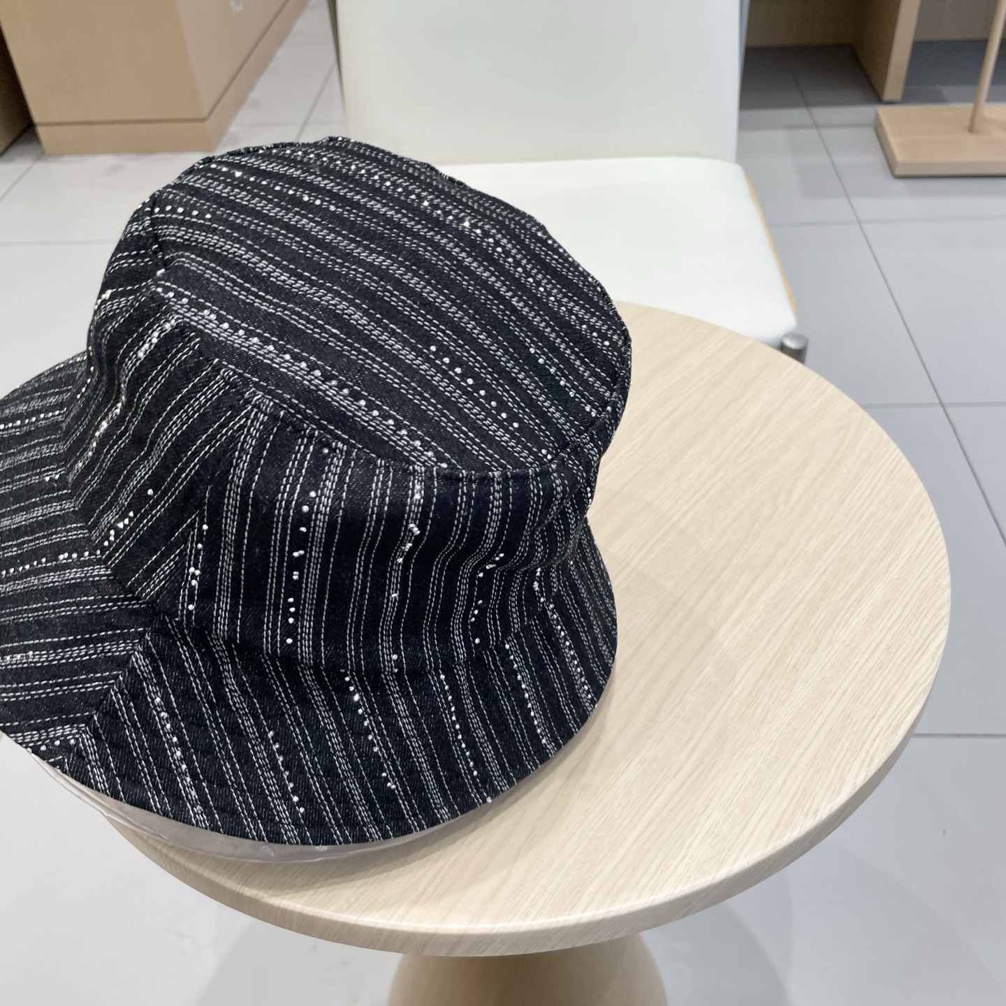 克罗心🆕春渔夫球帽，个性时尚款
经典十字架标志，休闲带点酷酷的感觉，中性款
男女同款！多种色系，超好搭！