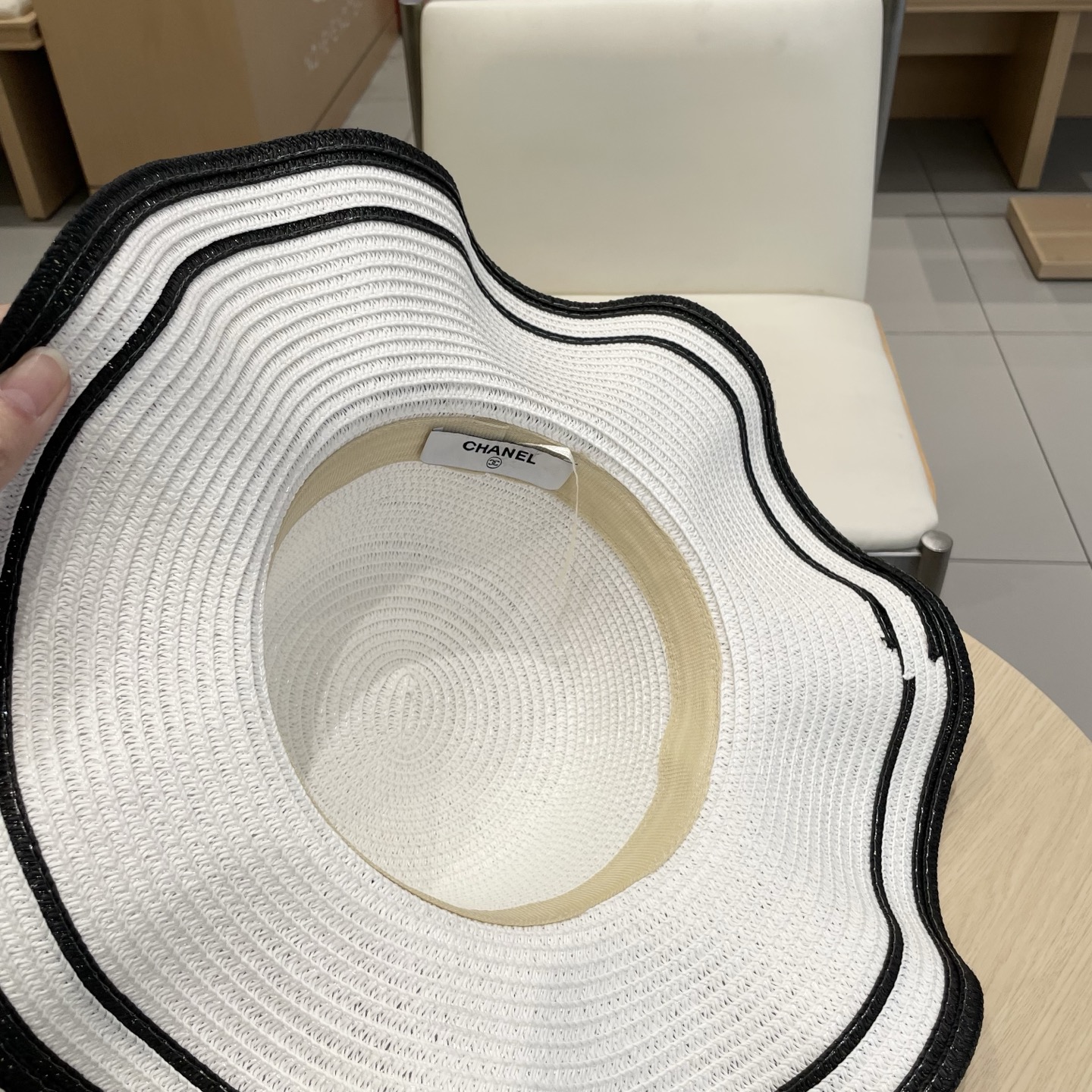  Chanel香奈儿丝带草帽，波浪边遮阳帽，头围57cm