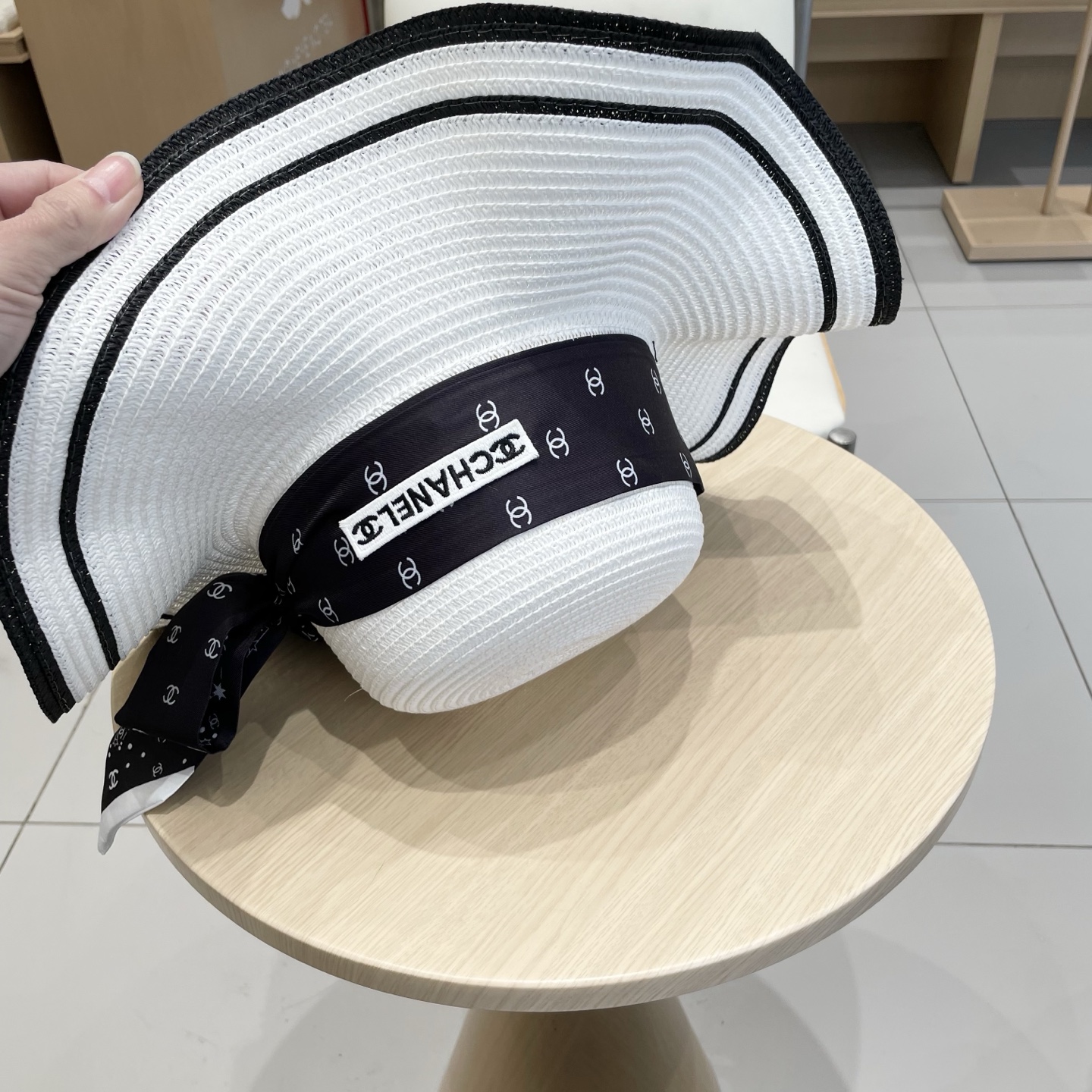  Chanel香奈儿丝带草帽，波浪边遮阳帽，头围57cm