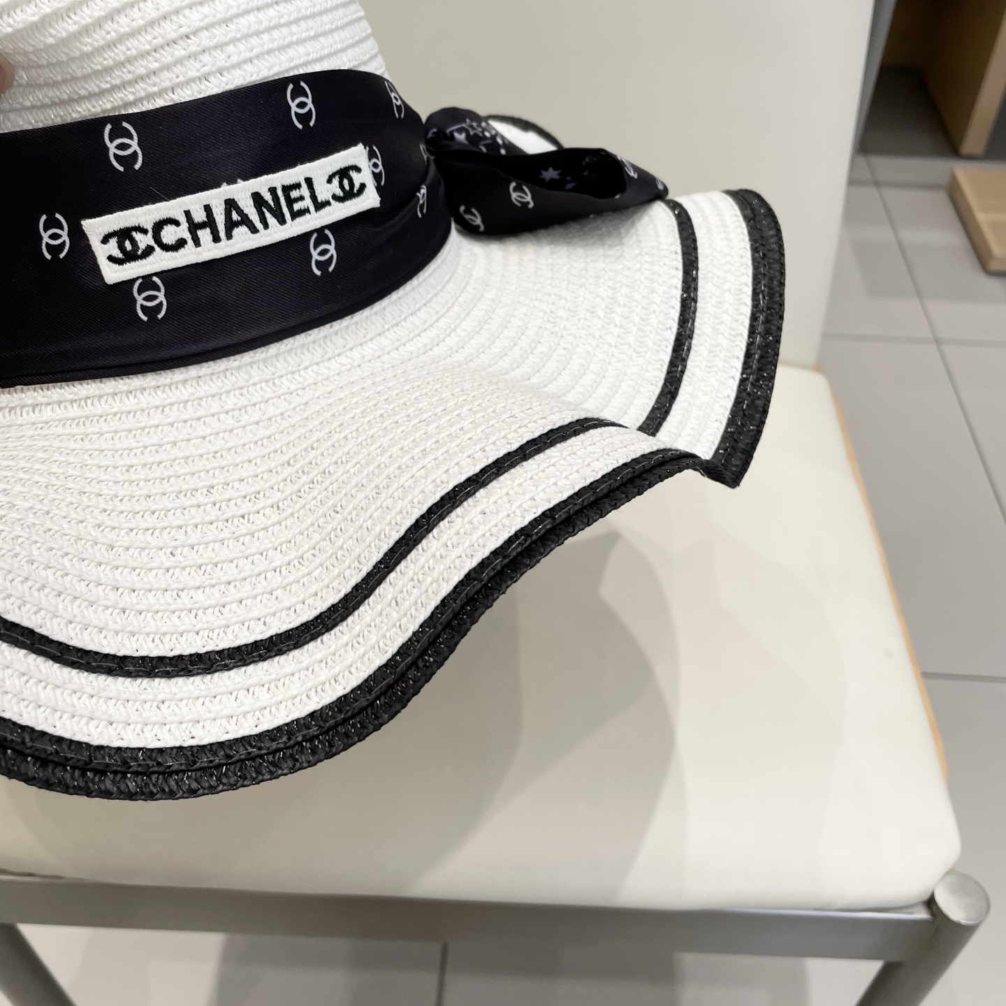  Chanel香奈儿丝带草帽，波浪边遮阳帽，头围57cm