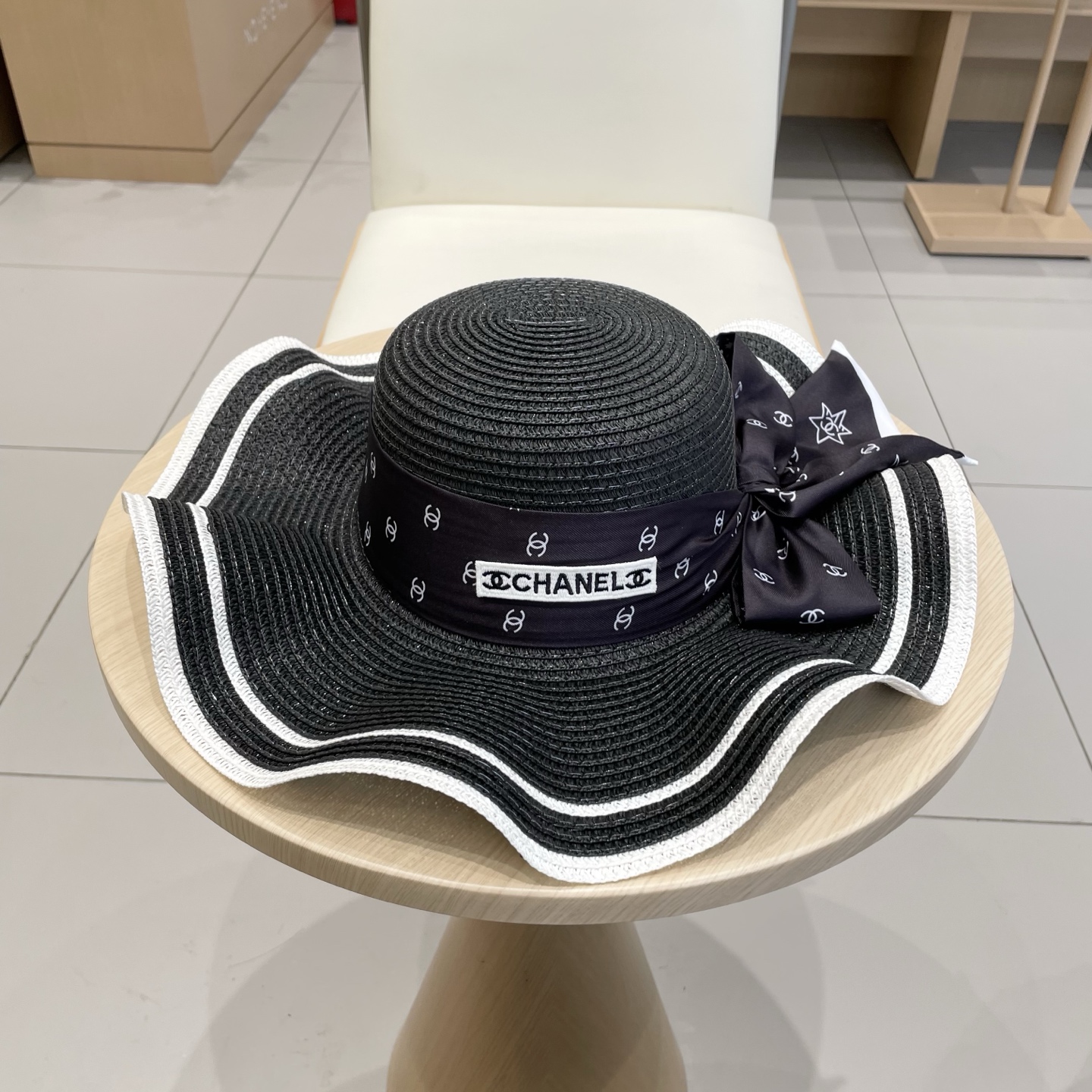  Chanel香奈儿丝带草帽，波浪边遮阳帽，头围57cm