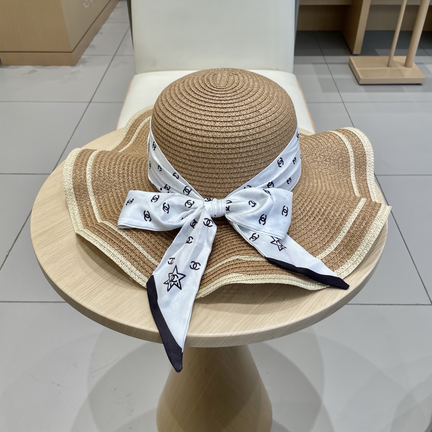 Chanel香奈儿丝带草帽，波浪边遮阳帽，头围57cm