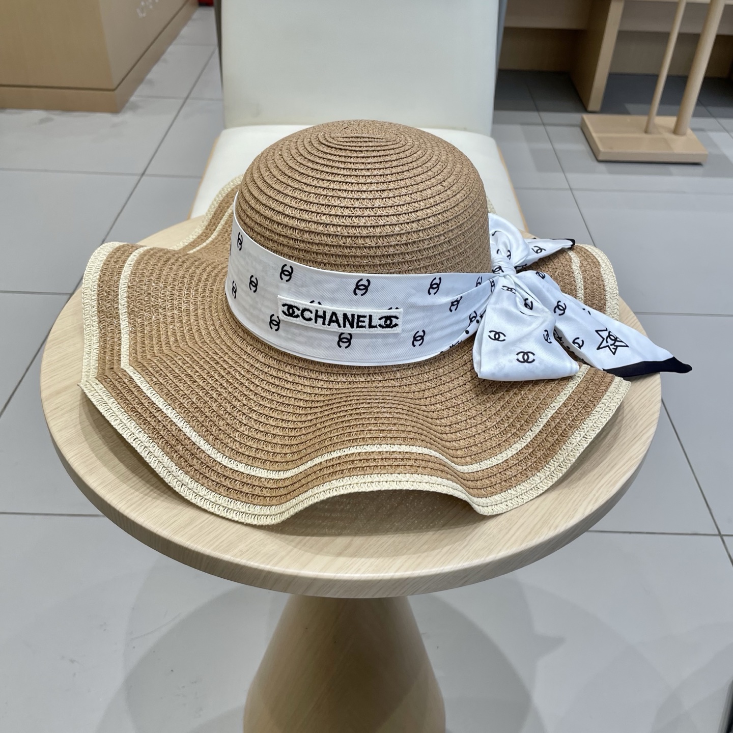  Chanel香奈儿丝带草帽，波浪边遮阳帽，头围57cm