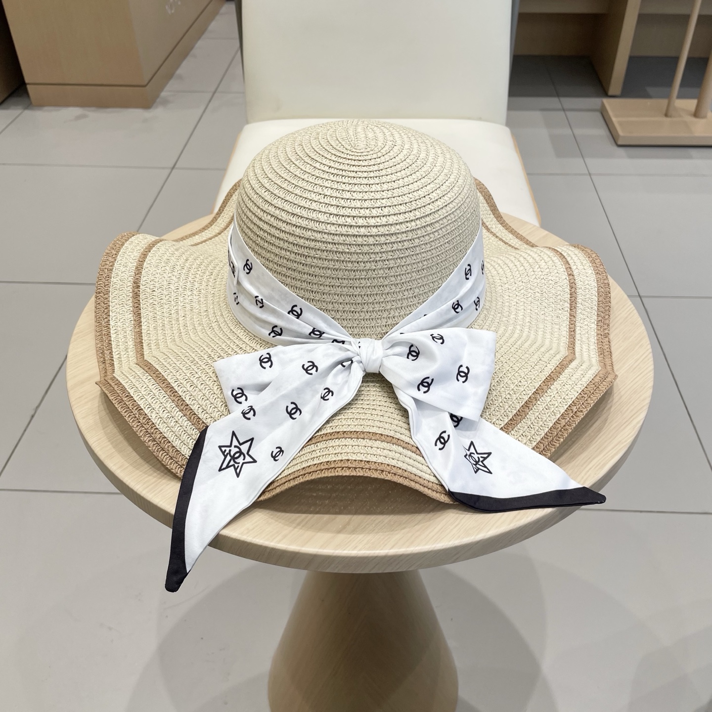  Chanel香奈儿丝带草帽，波浪边遮阳帽，头围57cm