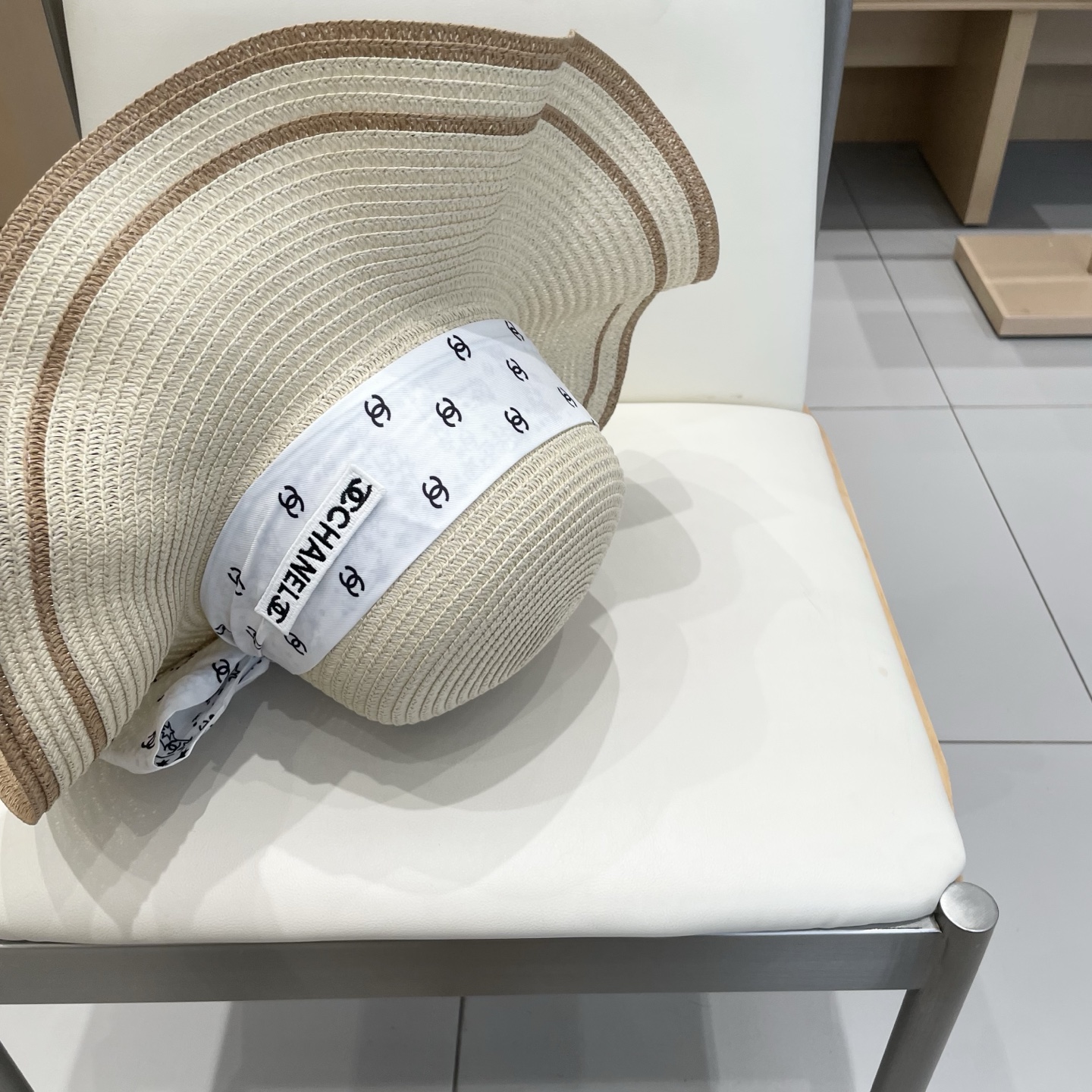  Chanel香奈儿丝带草帽，波浪边遮阳帽，头围57cm