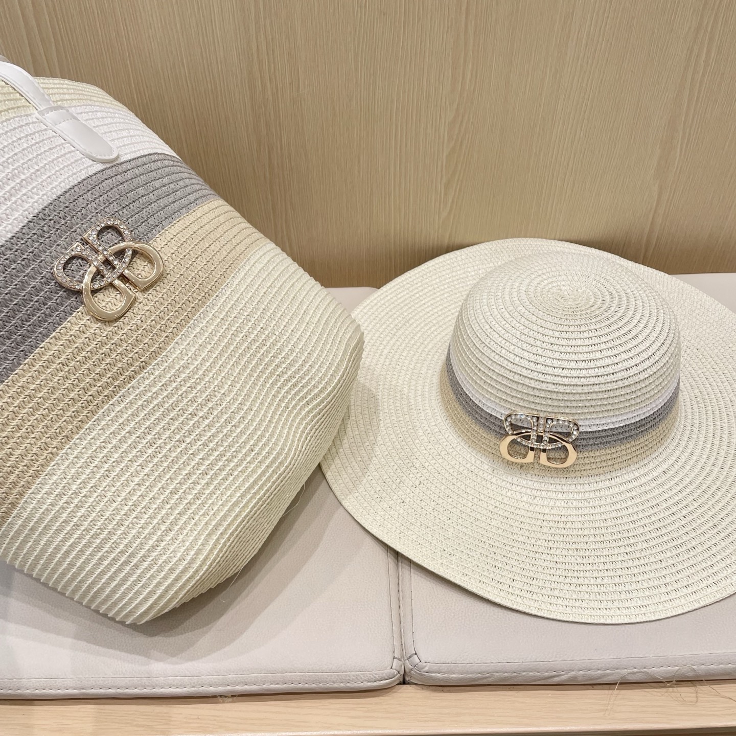 [Balenciaga Hats]Balenciaga 2 beach bag and hat 025 new straw bag for women