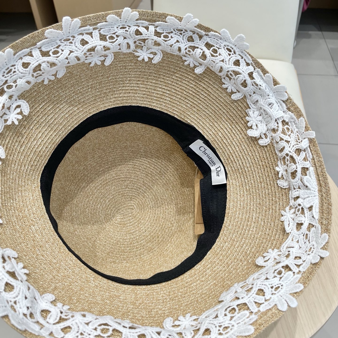  迪奥DIOR遮阳草帽2025新款拉菲草太阳帽帽檐可折叠草帽太阳帽