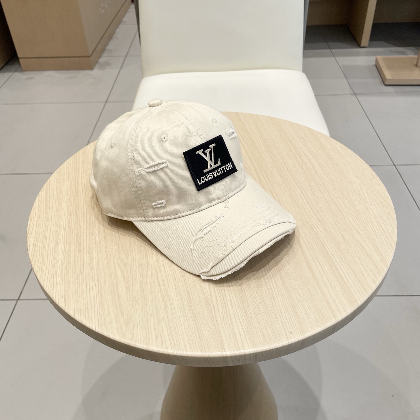 Lv路易威登  2026新款上架💙💙 今年赛琳家每款帽子都想拥有～设计轻易休闲时髦又带高级感超好搭配 帽