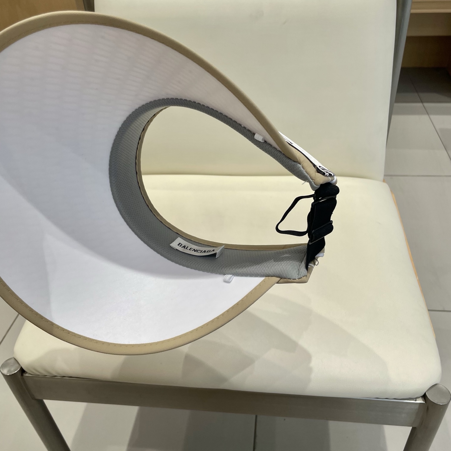  最新巴黎世家BALENCIAGA，空顶遮阳帽，最好品质的，休闲大方，大家自己对比哦