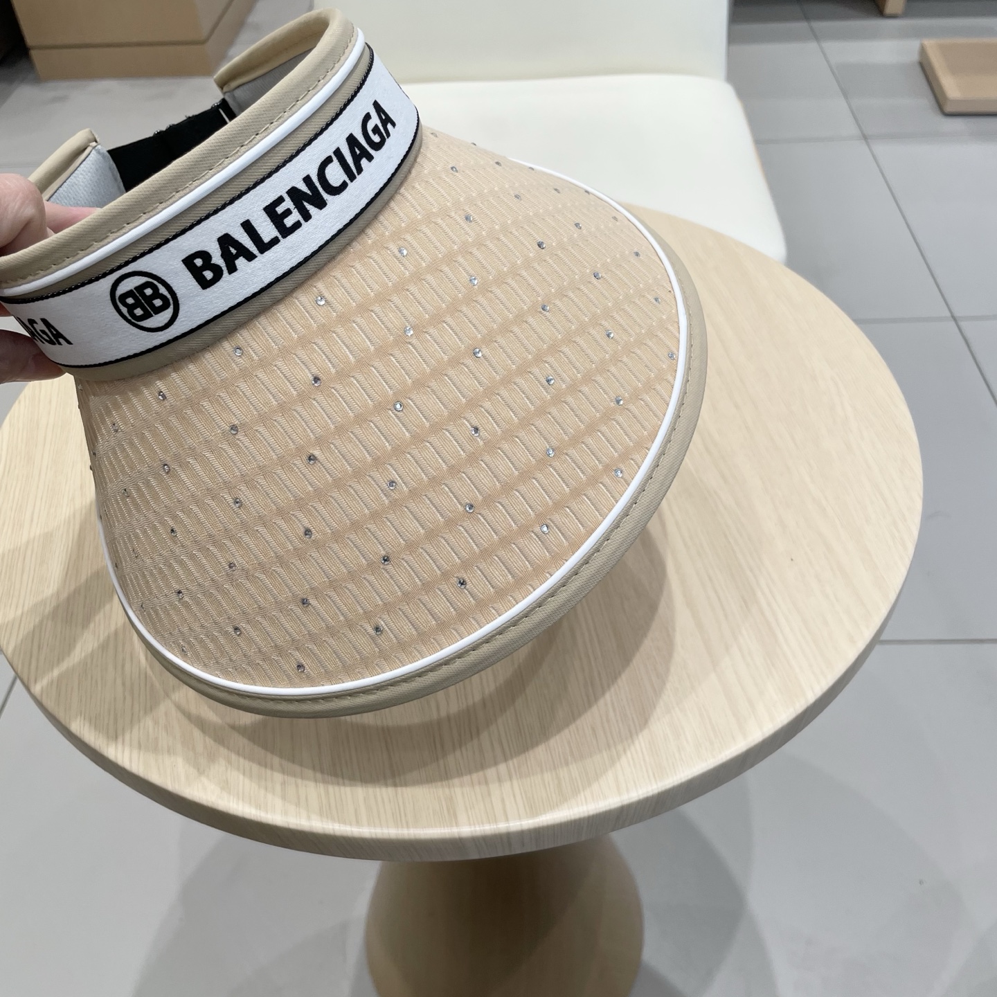  最新巴黎世家BALENCIAGA，空顶遮阳帽，最好品质的，休闲大方，大家自己对比哦