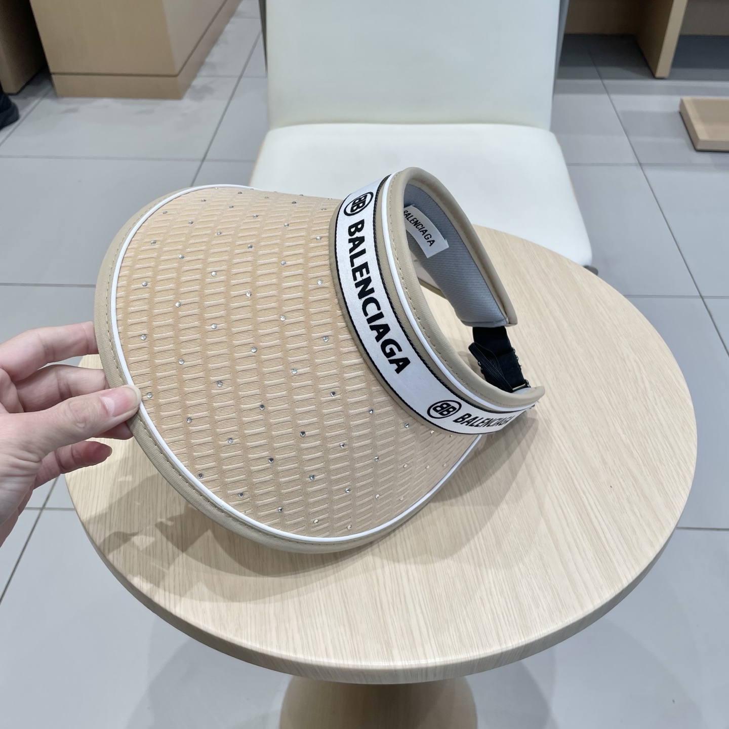  最新巴黎世家BALENCIAGA，空顶遮阳帽，最好品质的，休闲大方，大家自己对比哦