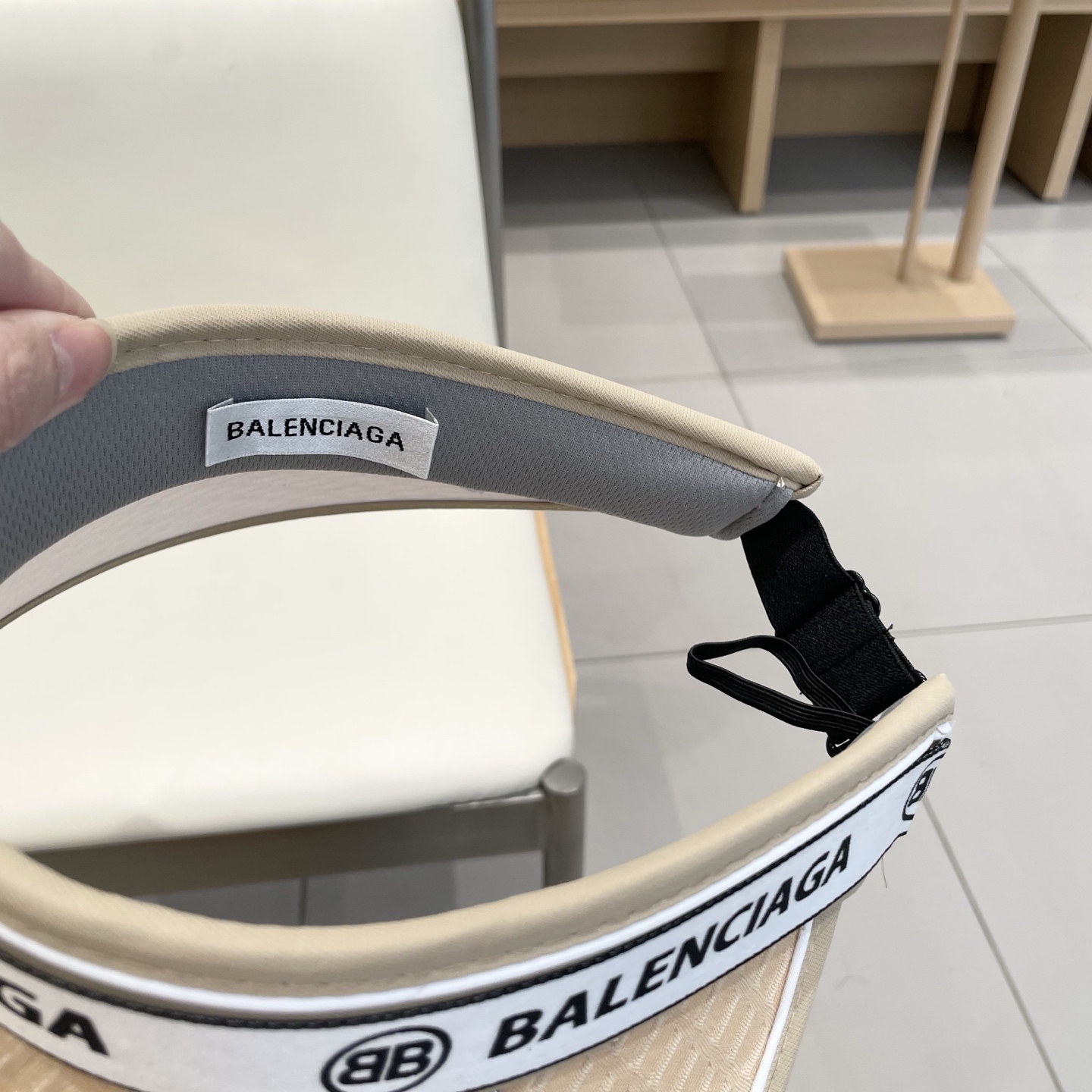  最新巴黎世家BALENCIAGA，空顶遮阳帽，最好品质的，休闲大方，大家自己对比哦