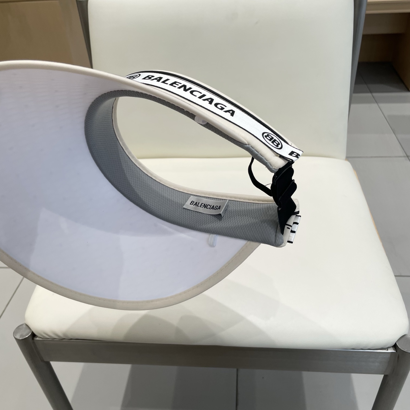  最新巴黎世家BALENCIAGA，空顶遮阳帽，最好品质的，休闲大方，大家自己对比哦