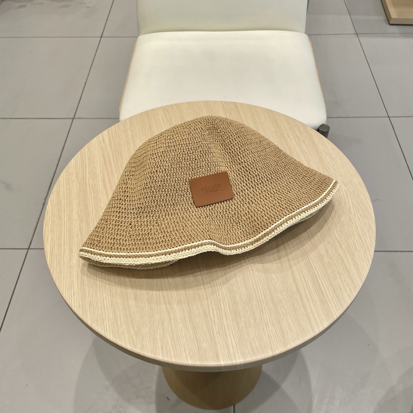   爱马仕Hermes手工编织盆帽遮阳防晒帽子女韩版镂空透气夏季可折叠显脸小渔夫帽