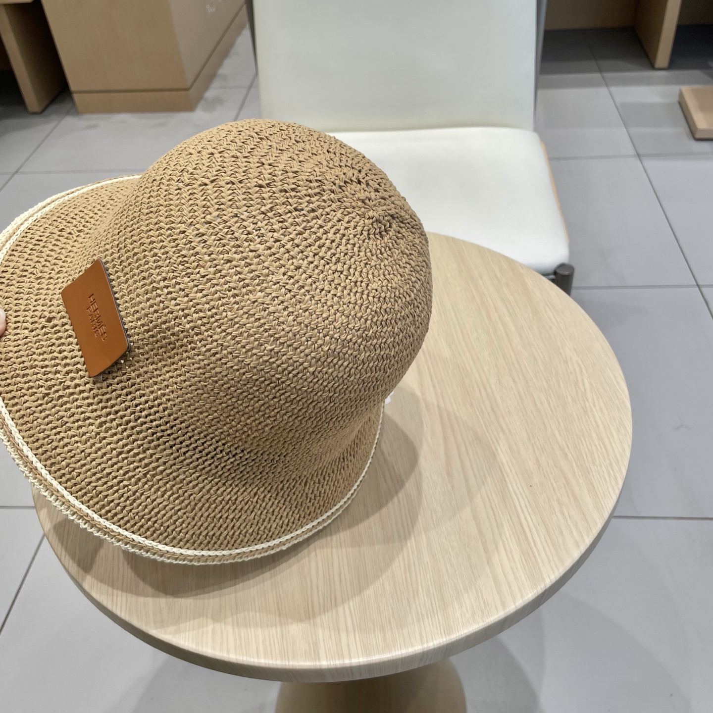   爱马仕Hermes手工编织盆帽遮阳防晒帽子女韩版镂空透气夏季可折叠显脸小渔夫帽