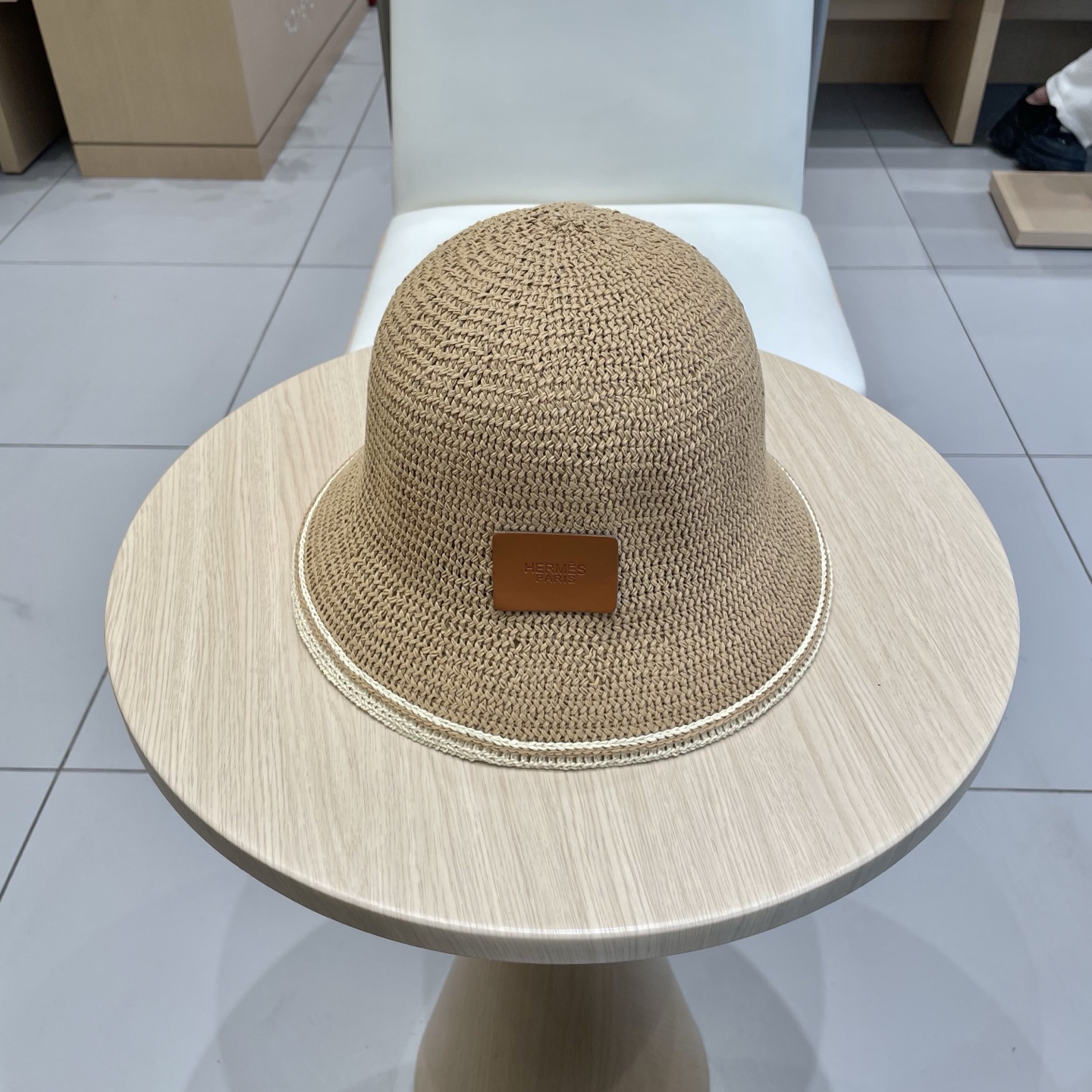   爱马仕Hermes手工编织盆帽遮阳防晒帽子女韩版镂空透气夏季可折叠显脸小渔夫帽