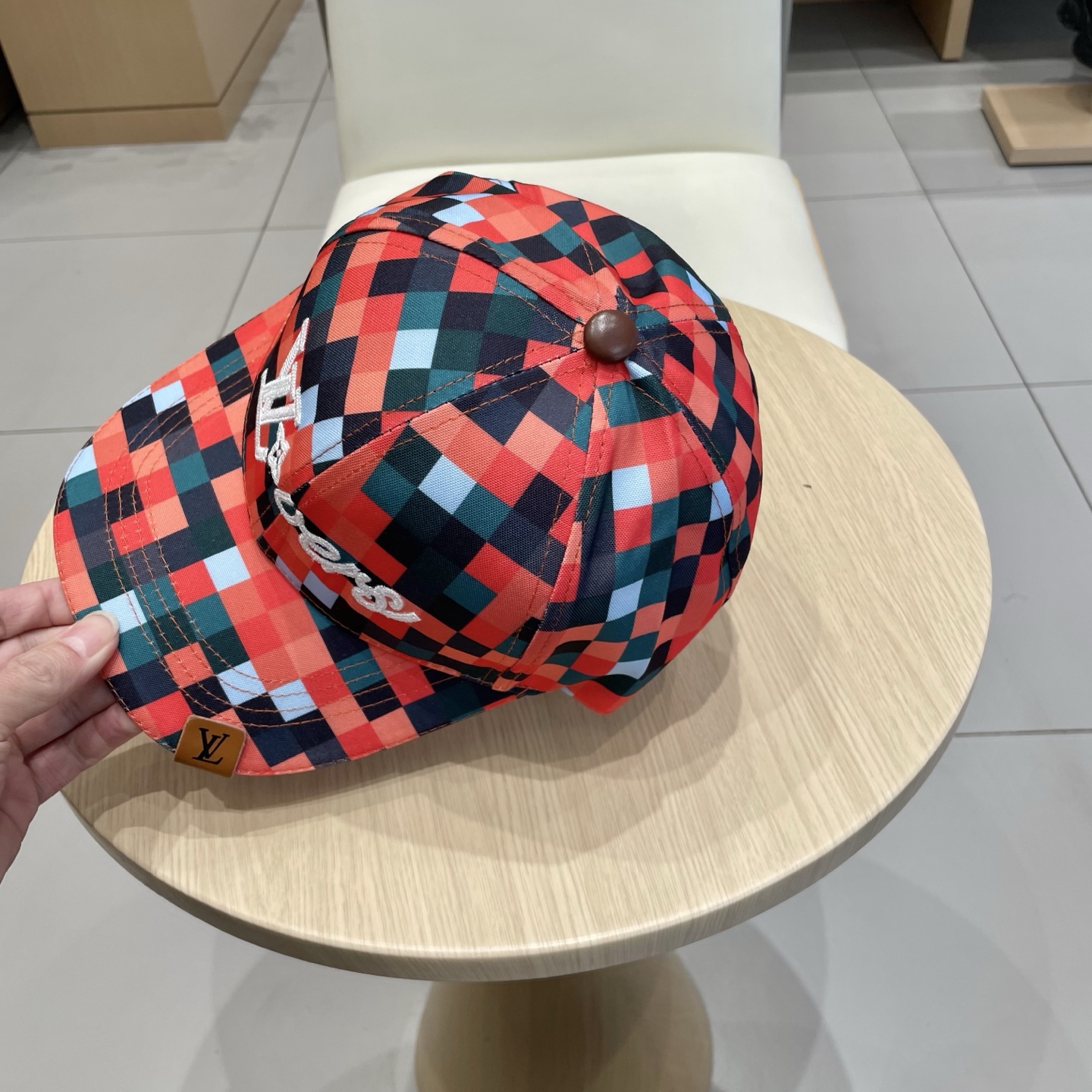  🧢路易威登lv棒球帽 LouisVuitton😍新款重工打造♥️高端大气，百搭款🤗男女通用！