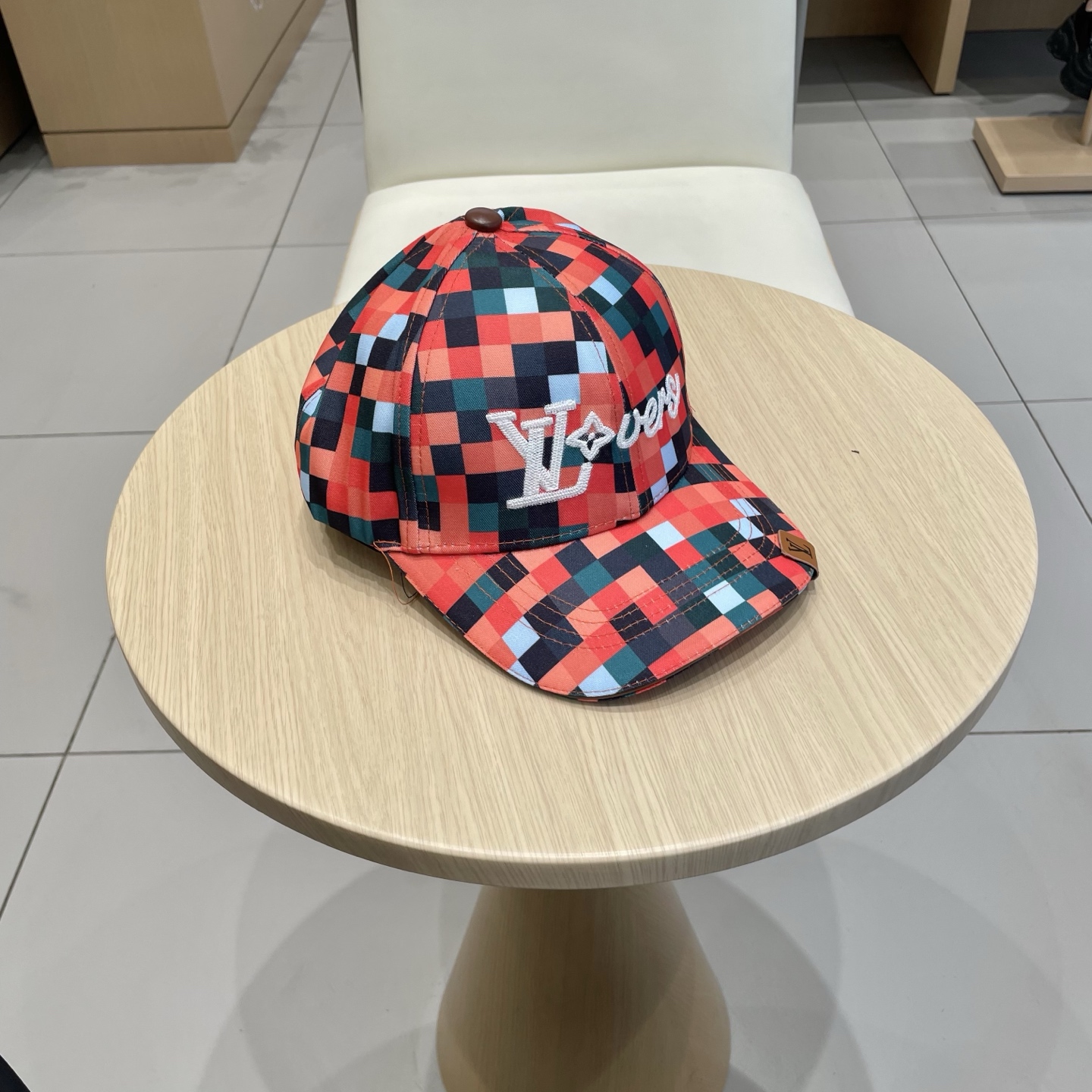  🧢路易威登lv棒球帽 LouisVuitton😍新款重工打造♥️高端大气，百搭款🤗男女通用！