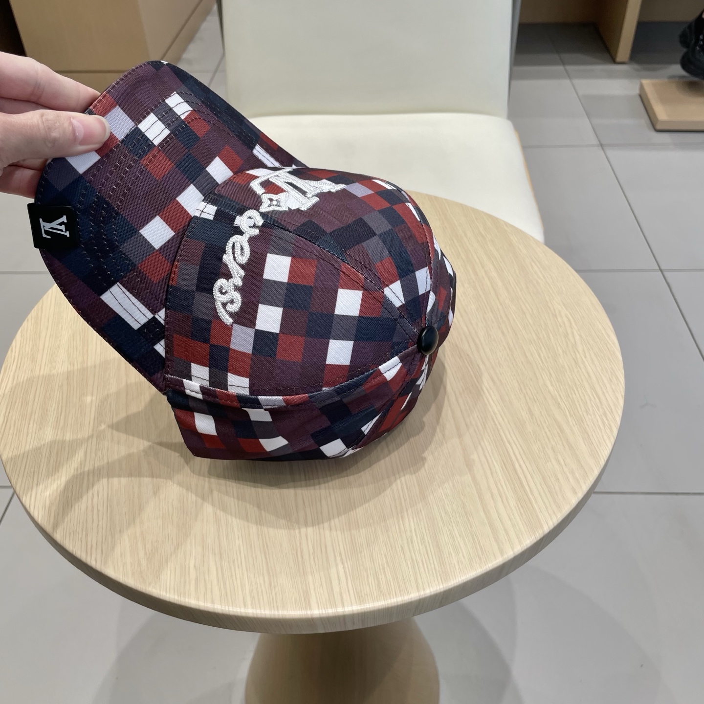  🧢路易威登lv棒球帽 LouisVuitton😍新款重工打造♥️高端大气，百搭款🤗男女通用！