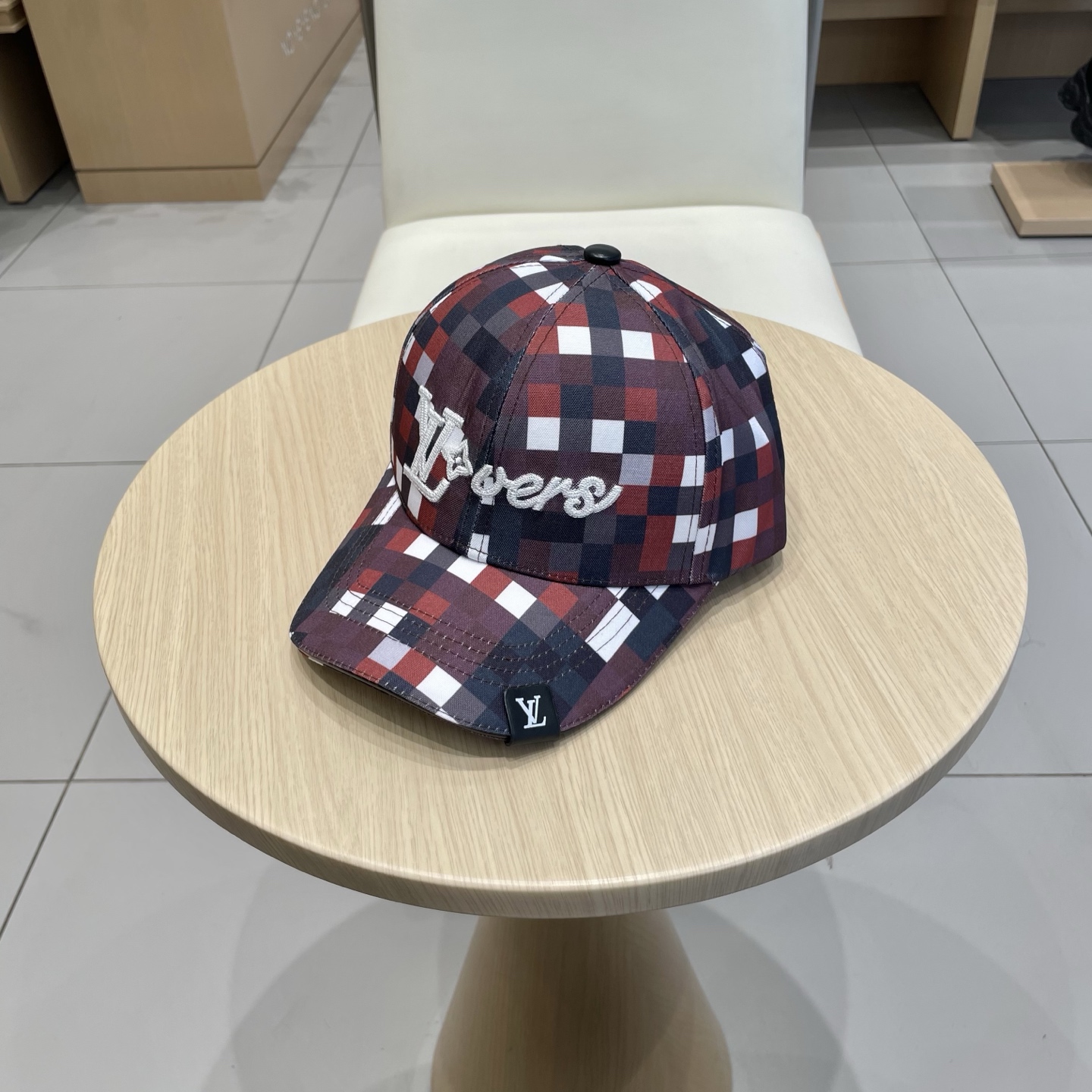  🧢路易威登lv棒球帽 LouisVuitton😍新款重工打造♥️高端大气，百搭款🤗男女通用！