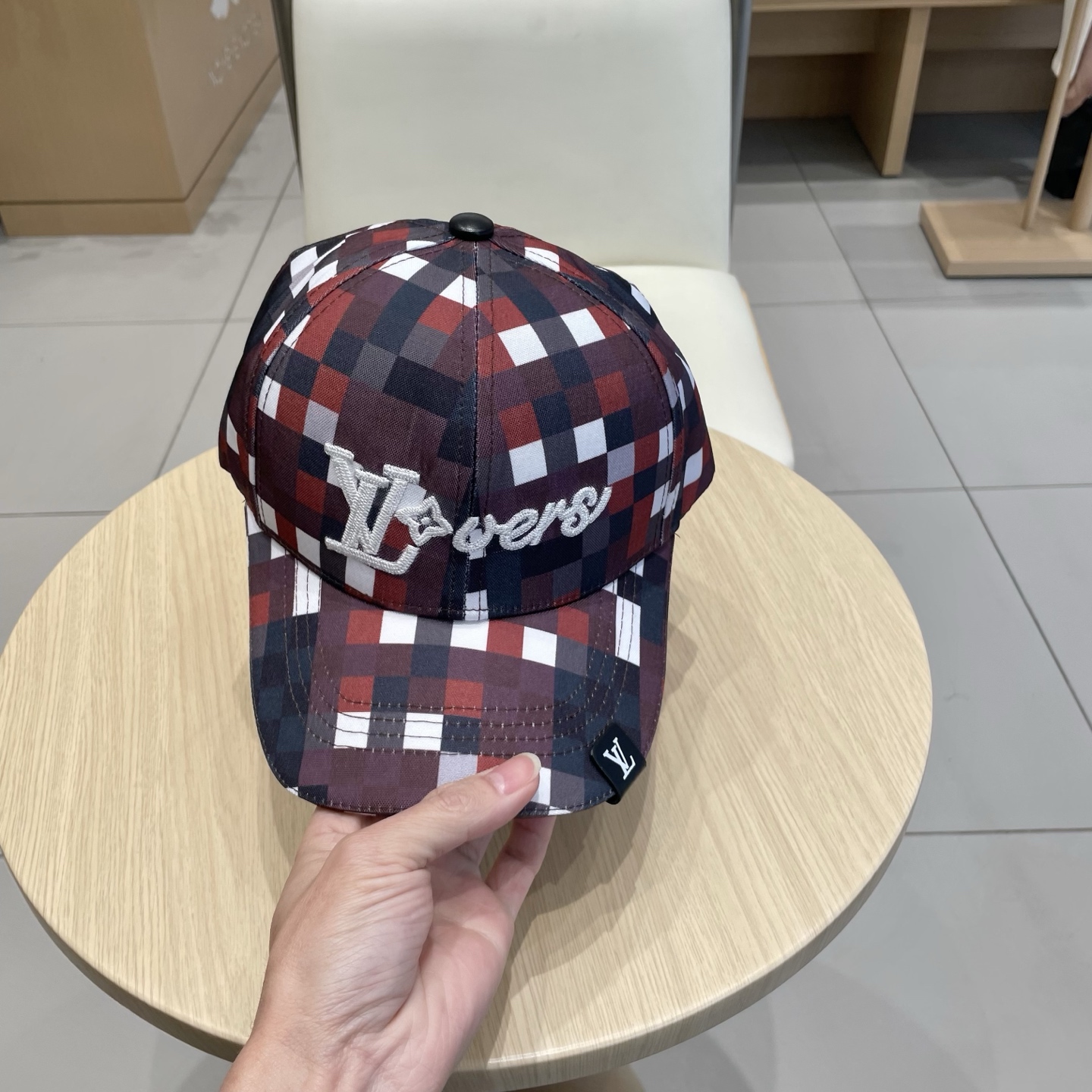  🧢路易威登lv棒球帽 LouisVuitton😍新款重工打造♥️高端大气，百搭款🤗男女通用！