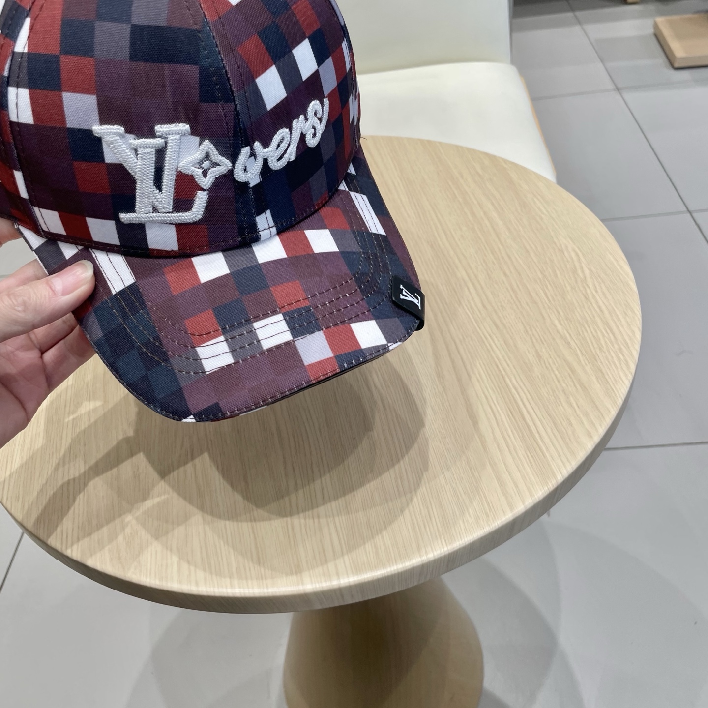  🧢路易威登lv棒球帽 LouisVuitton😍新款重工打造♥️高端大气，百搭款🤗男女通用！