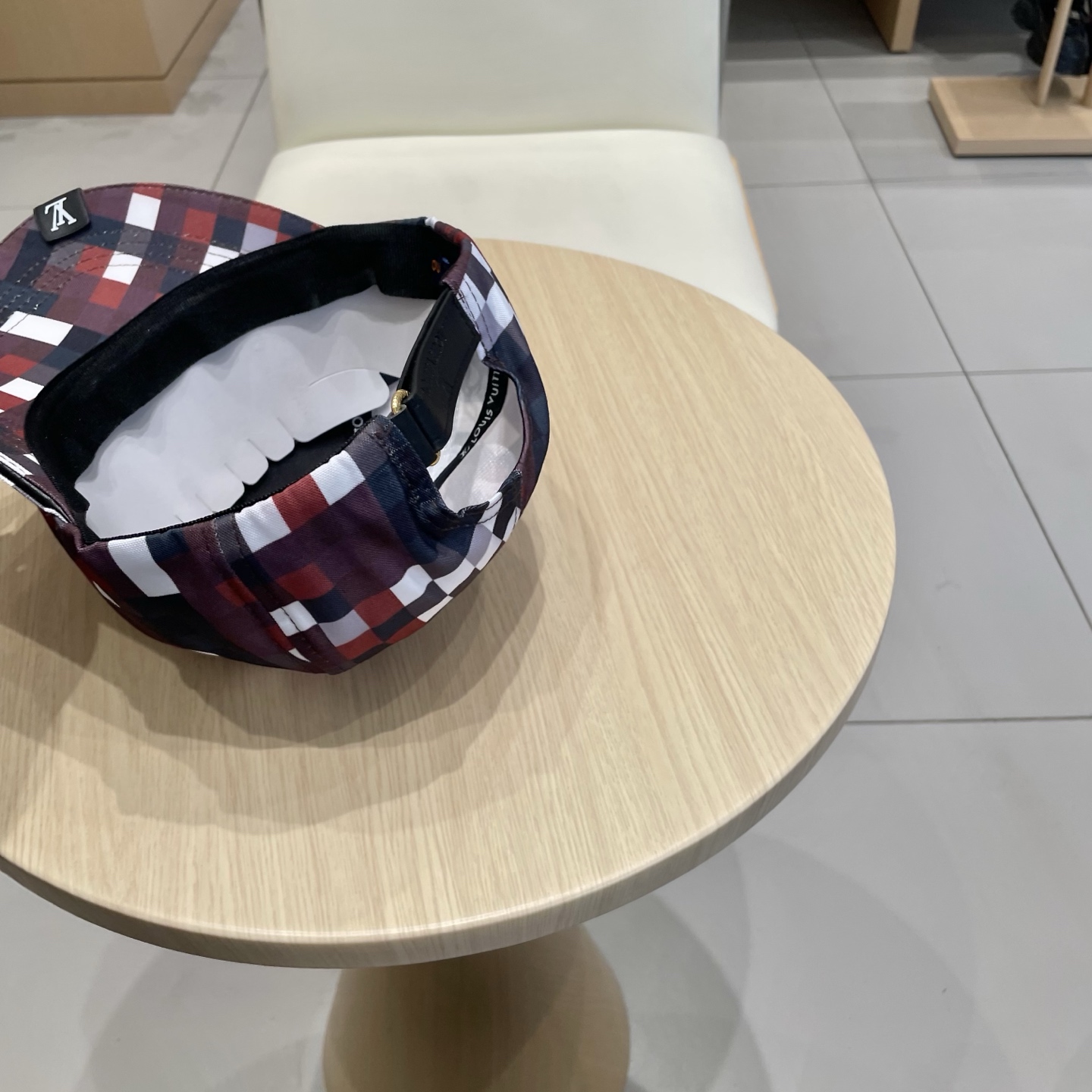  🧢路易威登lv棒球帽 LouisVuitton😍新款重工打造♥️高端大气，百搭款🤗男女通用！