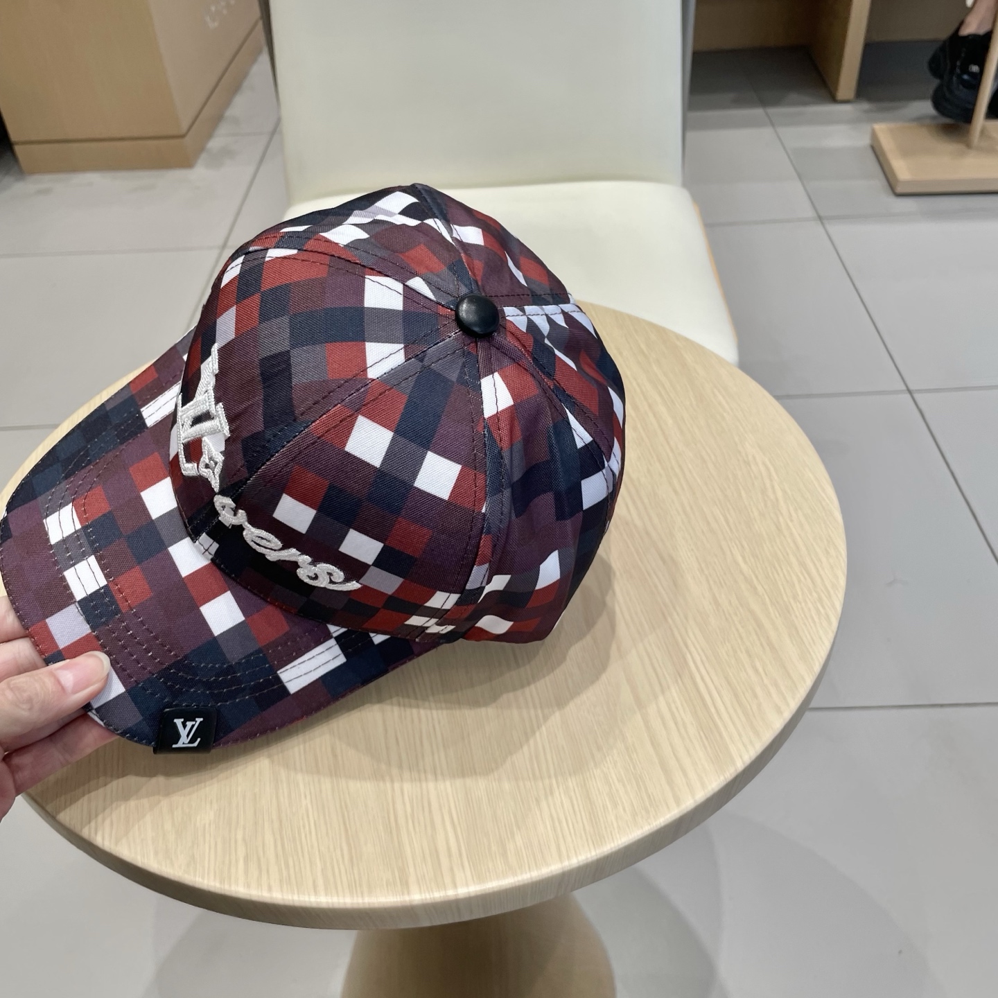  🧢路易威登lv棒球帽 LouisVuitton😍新款重工打造♥️高端大气，百搭款🤗男女通用！