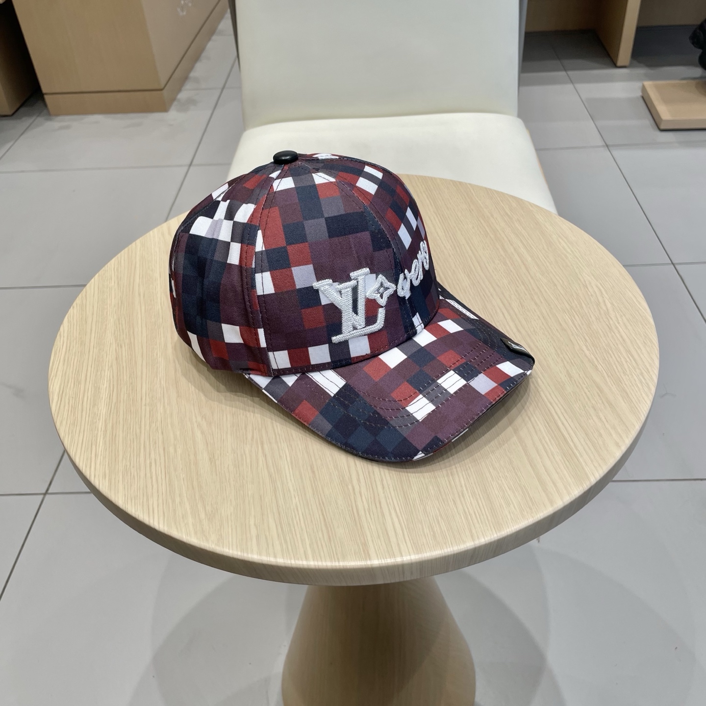  🧢路易威登lv棒球帽 LouisVuitton😍新款重工打造♥️高端大气，百搭款🤗男女通用！