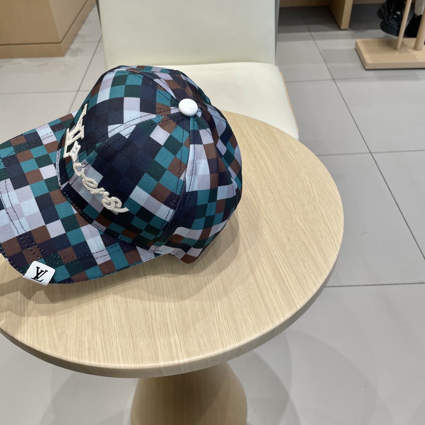  🧢路易威登lv棒球帽 LouisVuitton😍新款重工打造♥️高端大气，百搭款🤗男女通用！