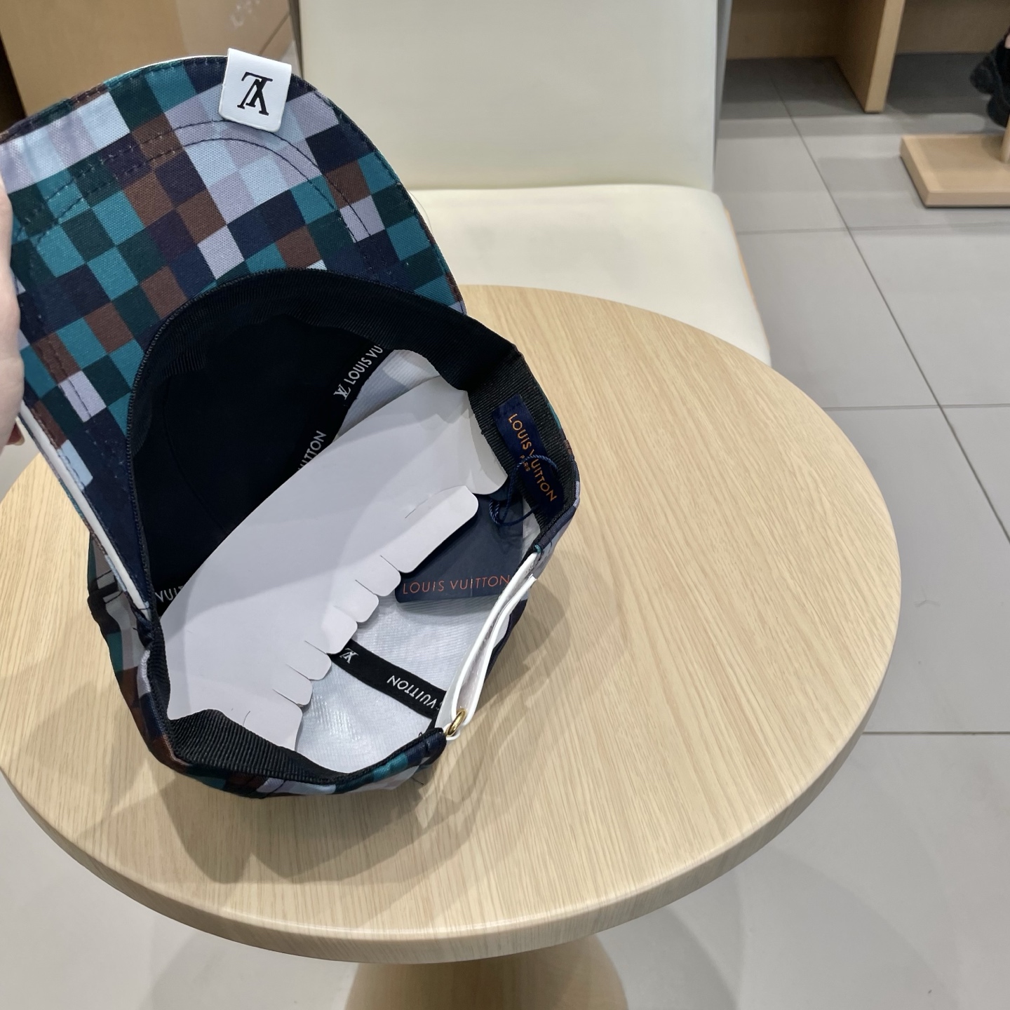  🧢路易威登lv棒球帽 LouisVuitton😍新款重工打造♥️高端大气，百搭款🤗男女通用！