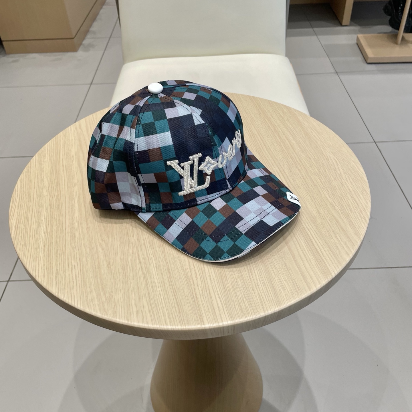  🧢路易威登lv棒球帽 LouisVuitton😍新款重工打造♥️高端大气，百搭款🤗男女通用！